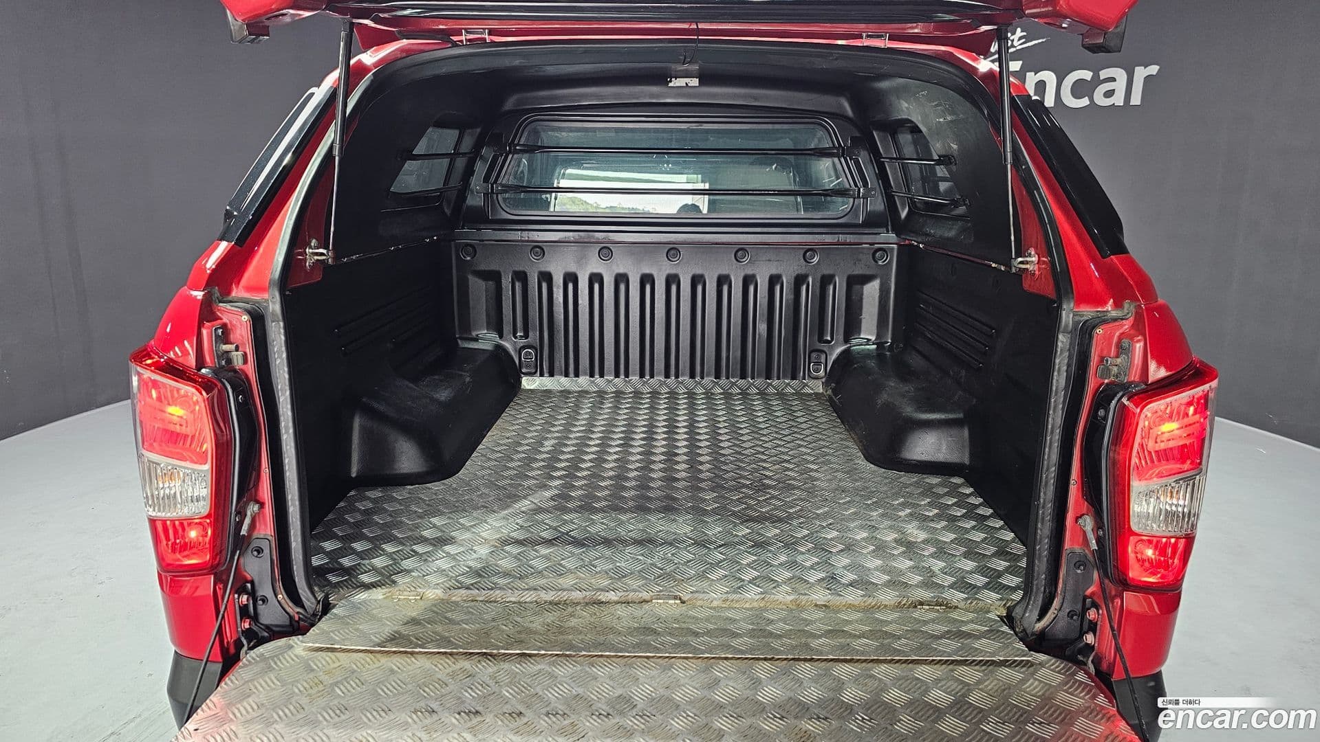 Main__Slider__Photo:Rexton KG Mobility 2019.1-19