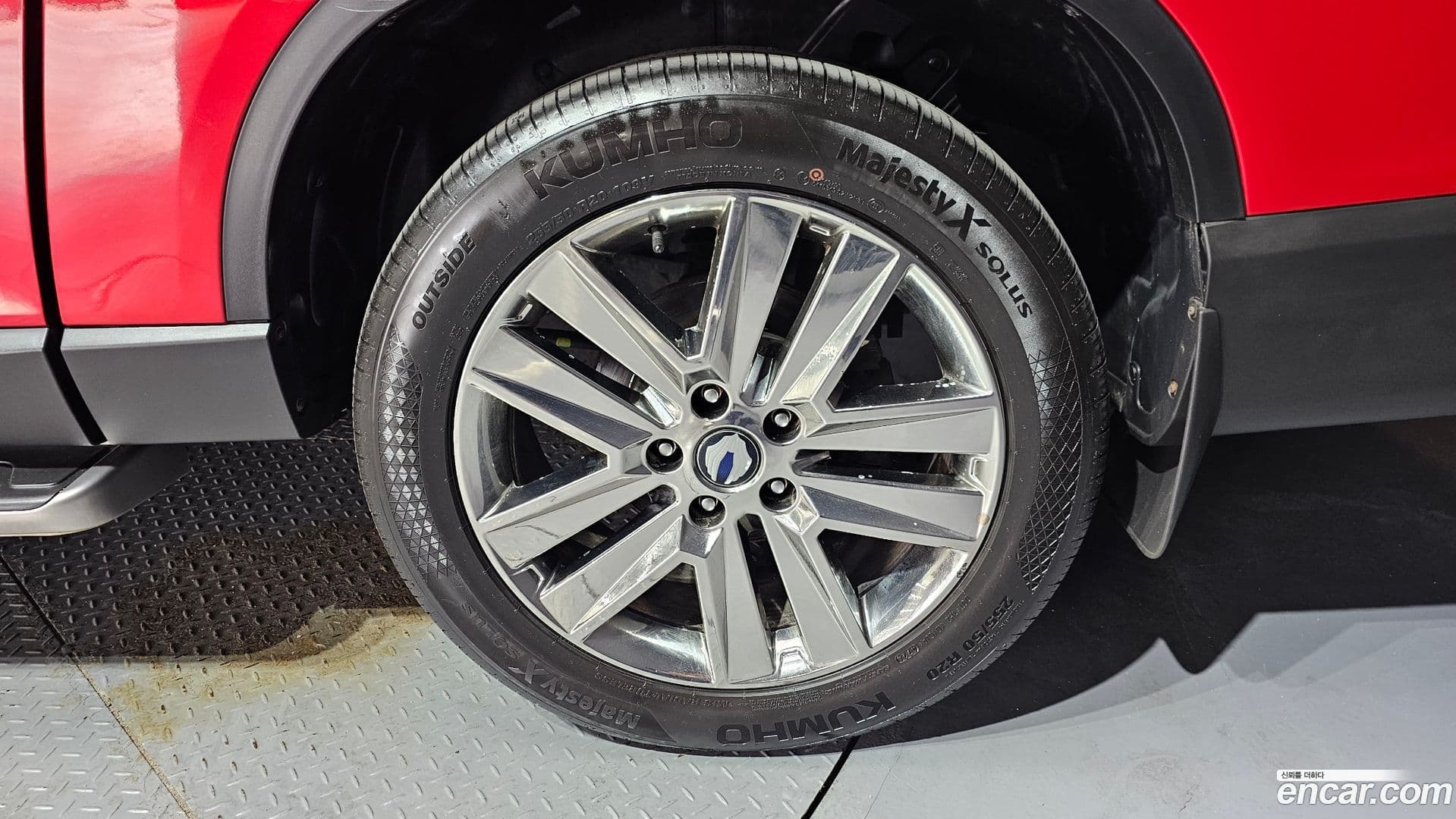 Main__Slider__Photo:Rexton KG Mobility 2019.1-20