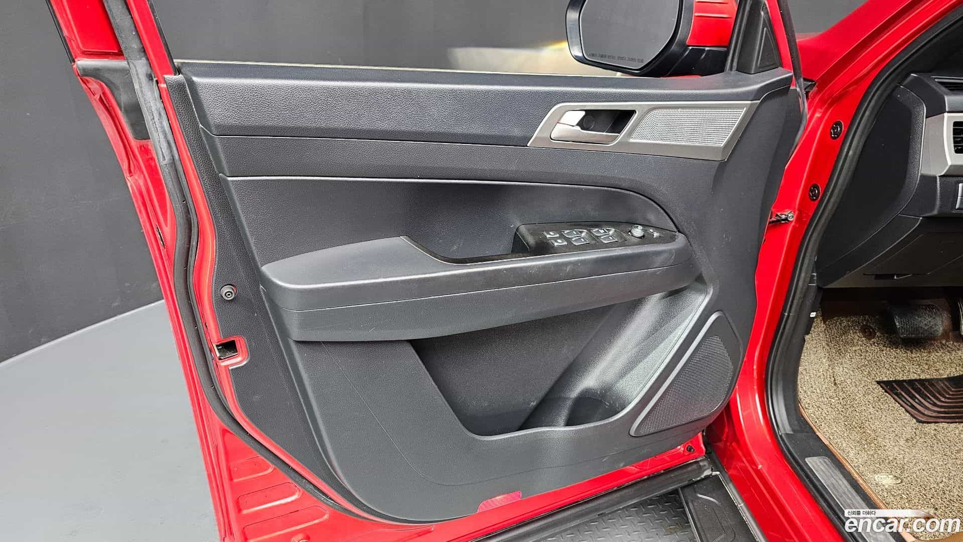 Rexton KG Mobility 2019.1-INNER-034