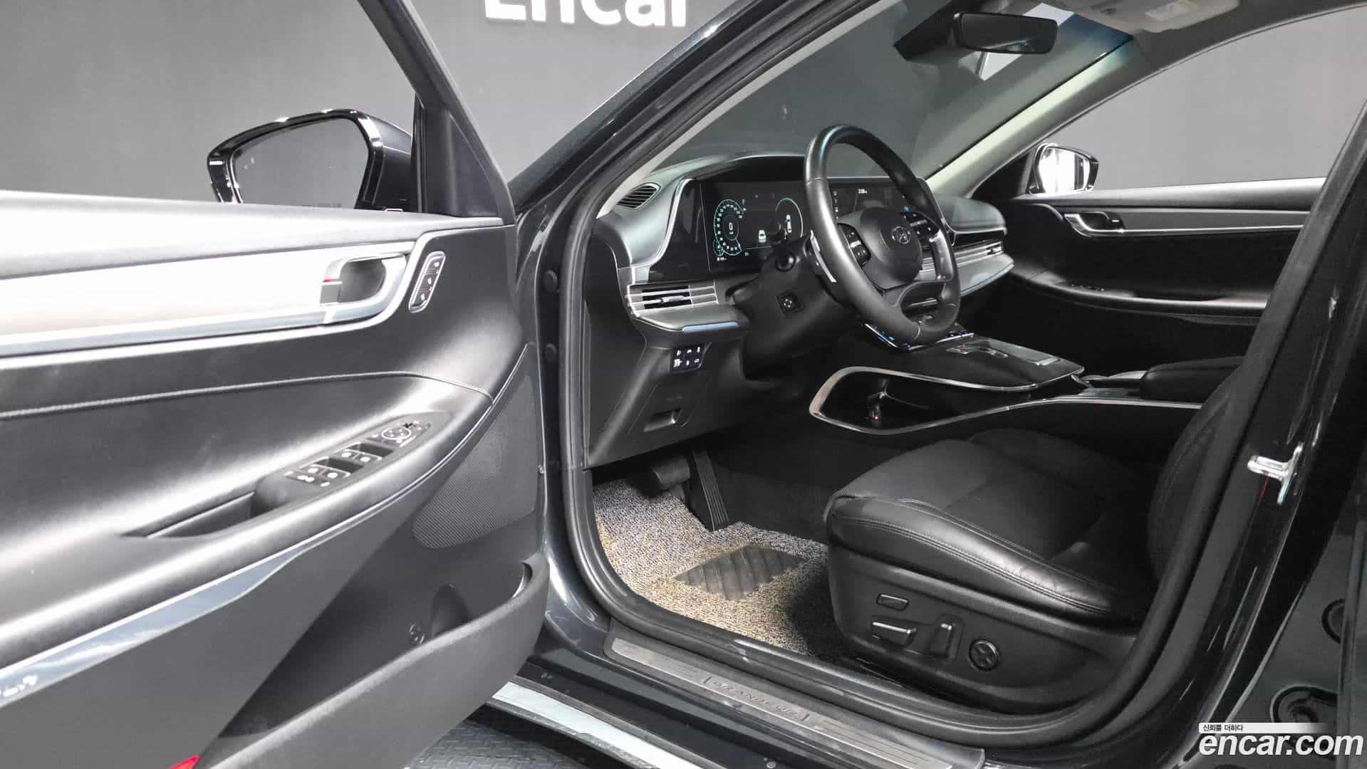 Grandeur Hyundai 2020.10-INNER-010