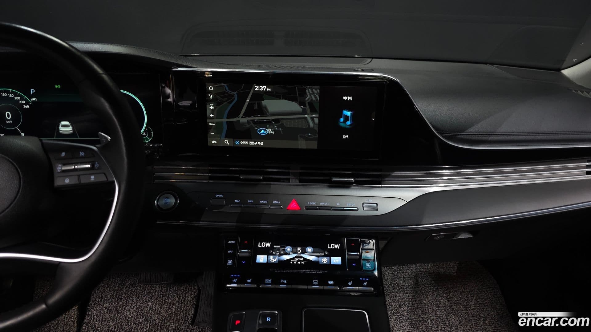 Main__Slider__Photo:Grandeur Hyundai 2020.10-13
