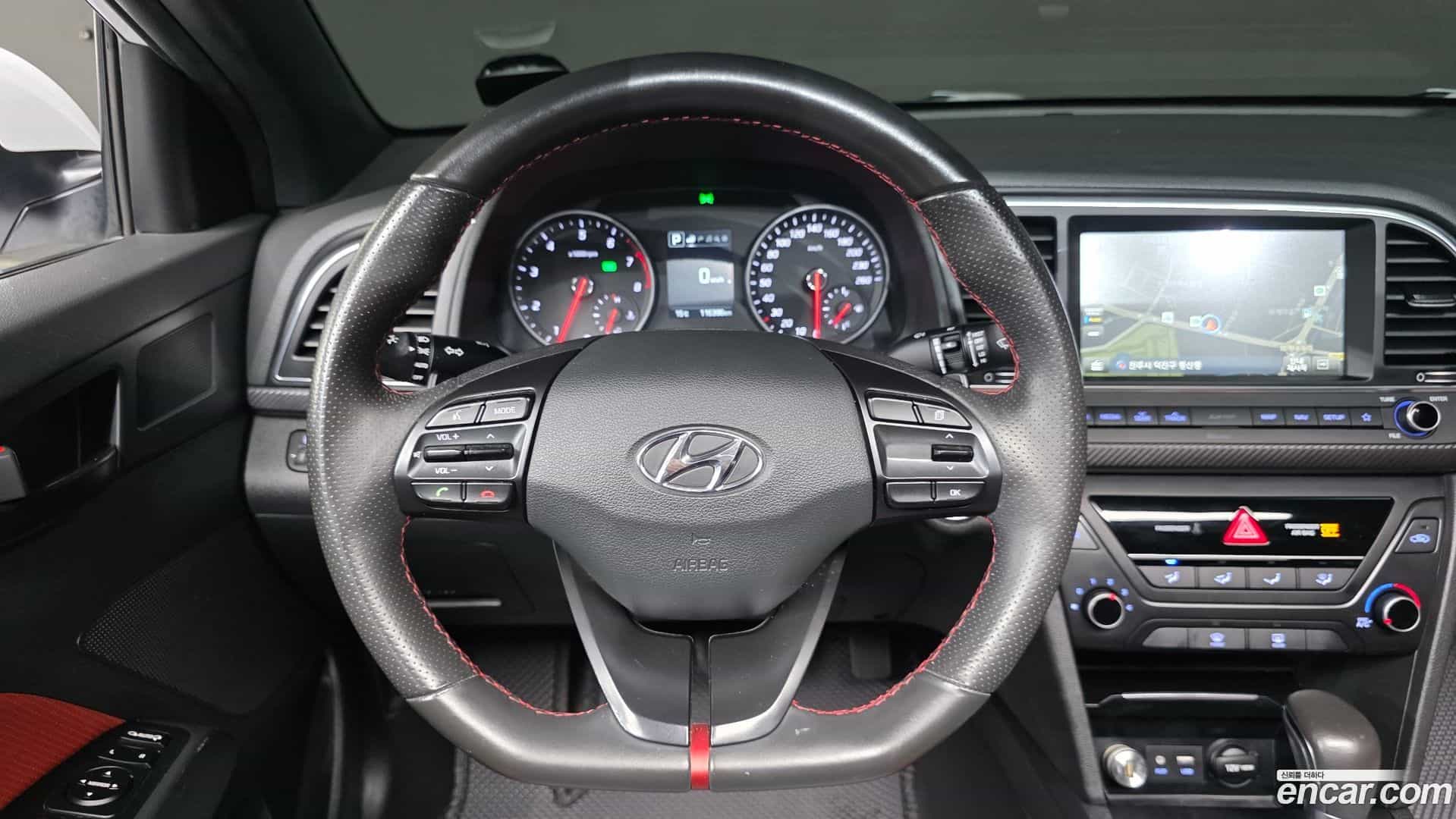 AVANTE Hyundai 2017.10-OPTION-019