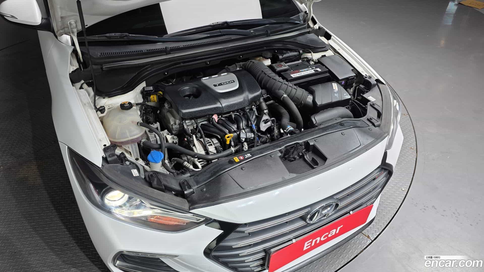 AVANTE Hyundai 2017.10-OPTION-041