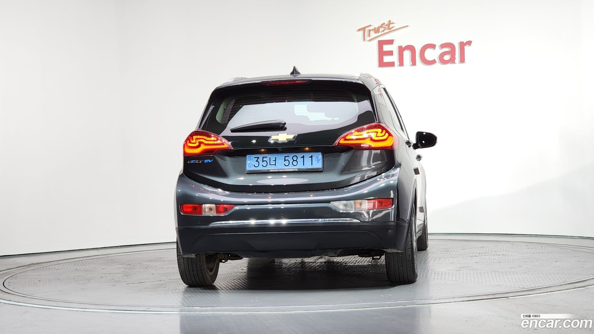 Main__Slider__Photo:Bolt EV Chevrolet 2019.11-3