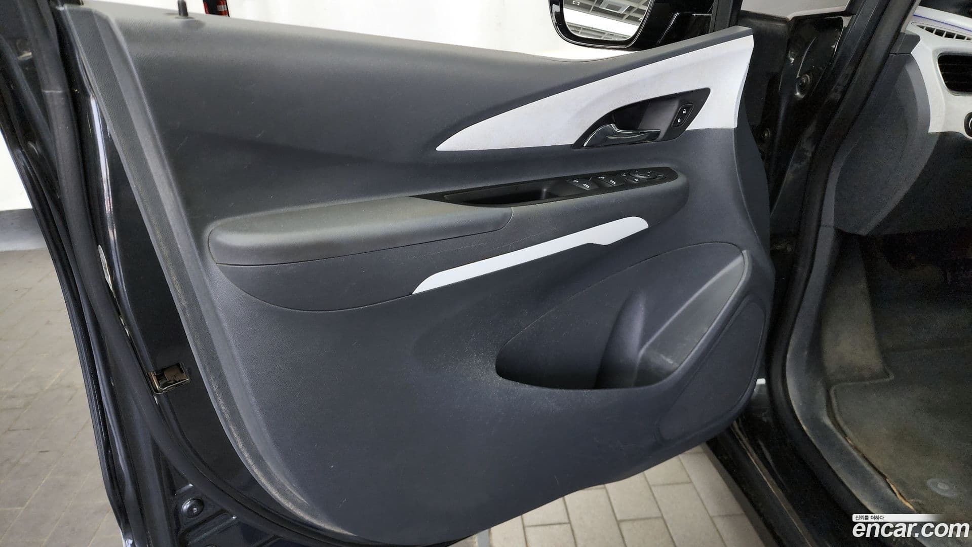 Main__Slider__Photo:Bolt EV Chevrolet 2019.11-23
