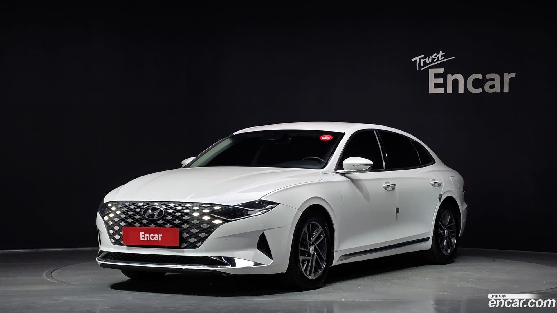 Main__Slider__Photo:Grandeur Hyundai 2020.0-0