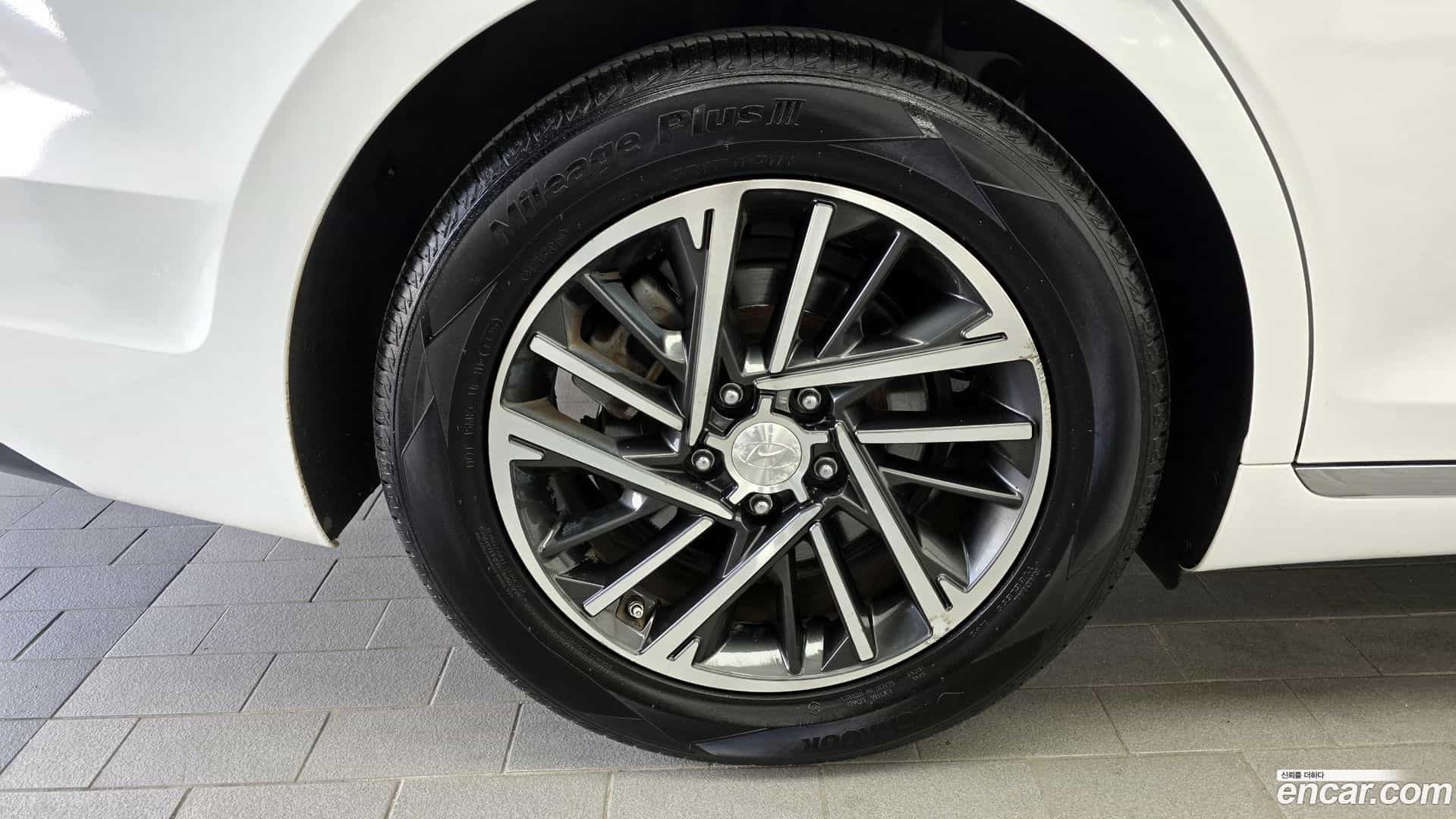 Grandeur Hyundai 2020.0-OUTER-005
