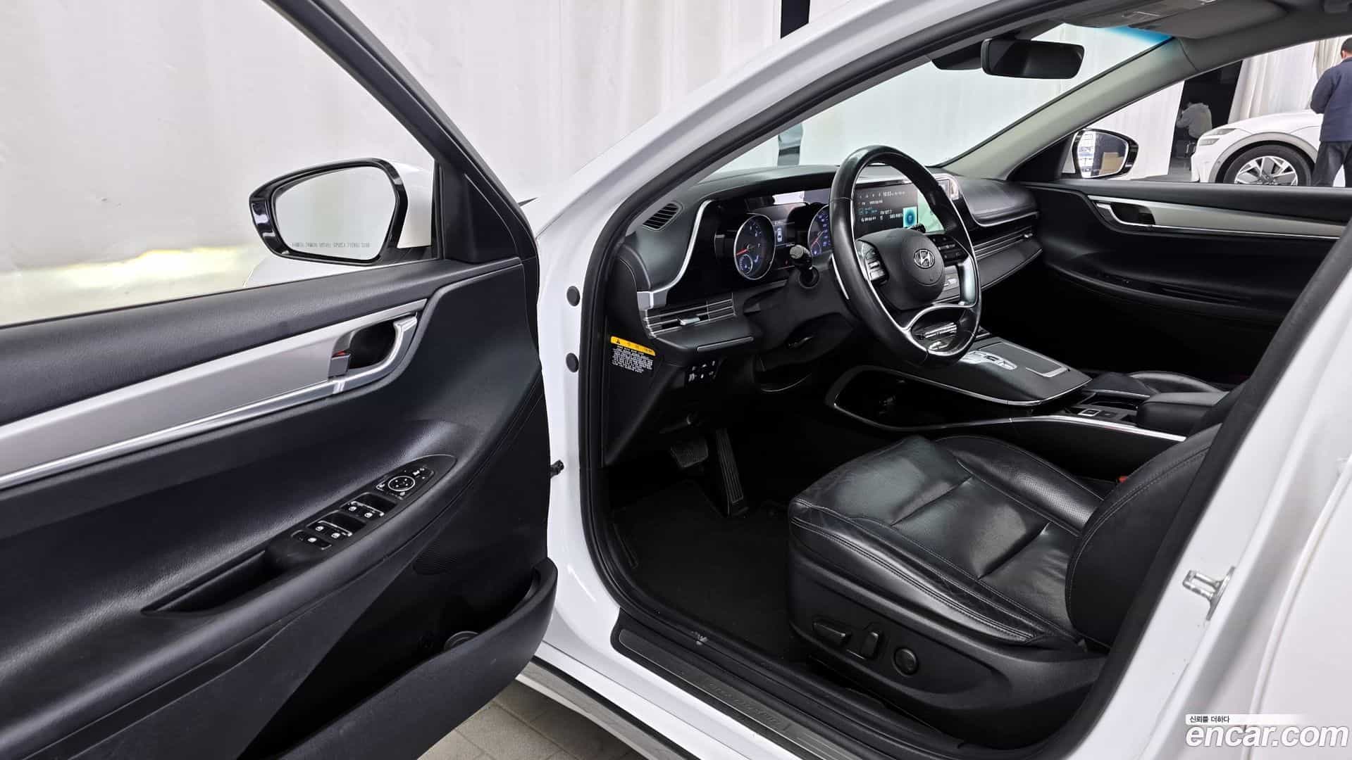 Grandeur Hyundai 2020.0-INNER-010
