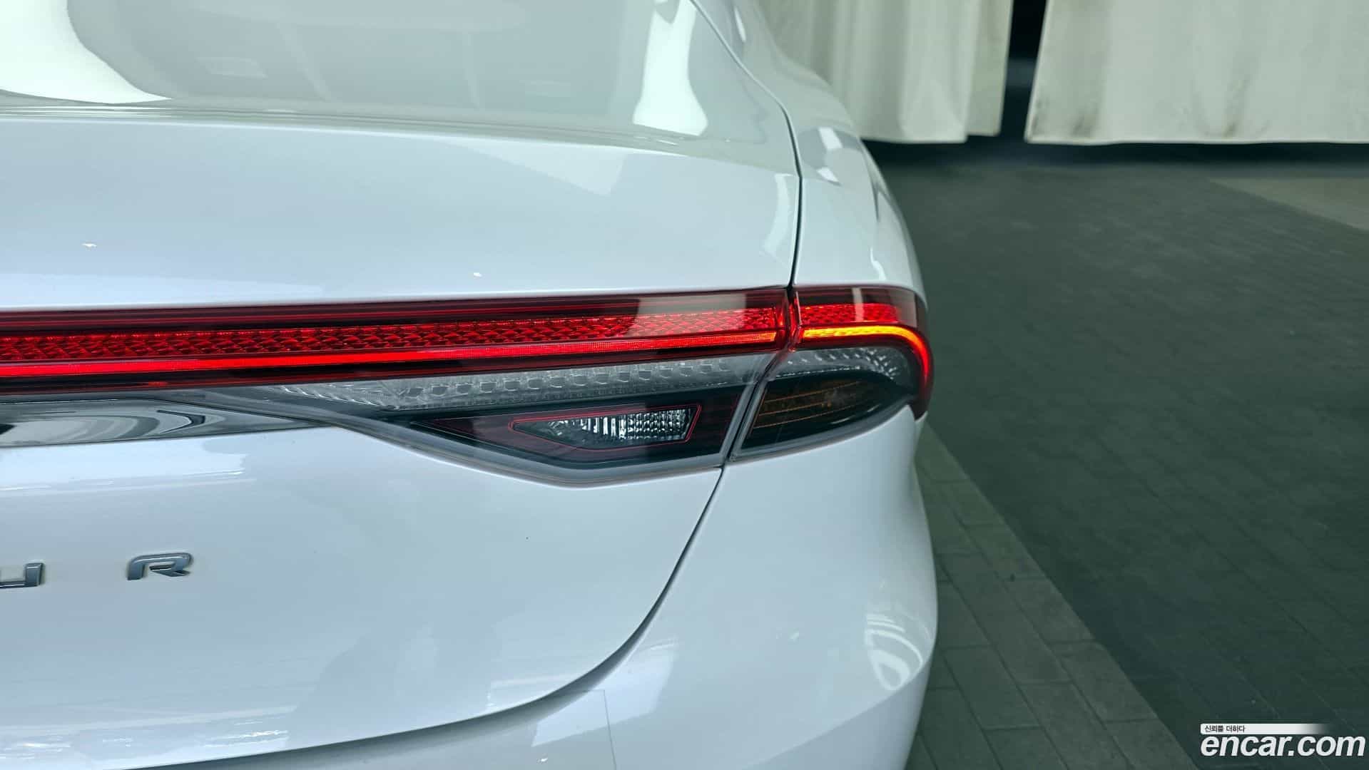 Grandeur Hyundai 2020.0-OUTER-033