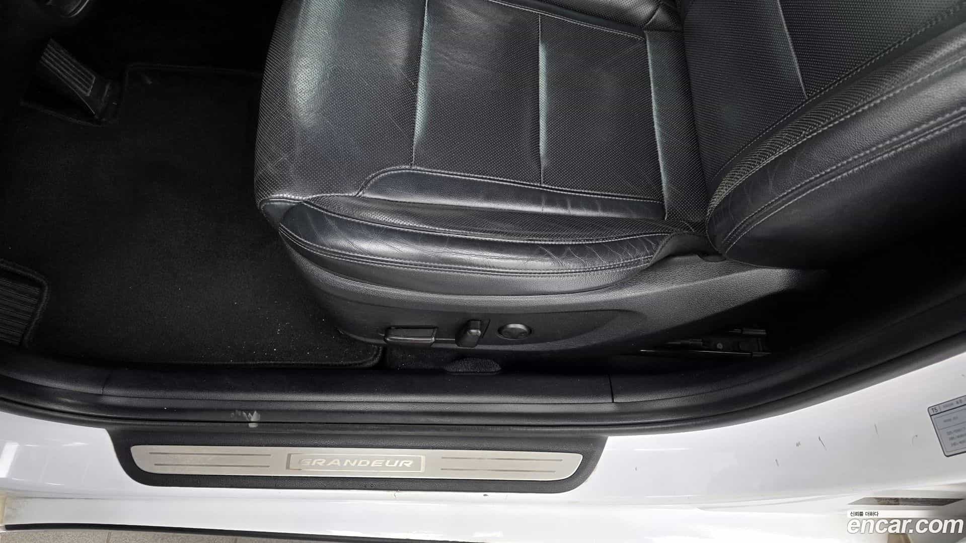 Grandeur Hyundai 2020.0-INNER-036
