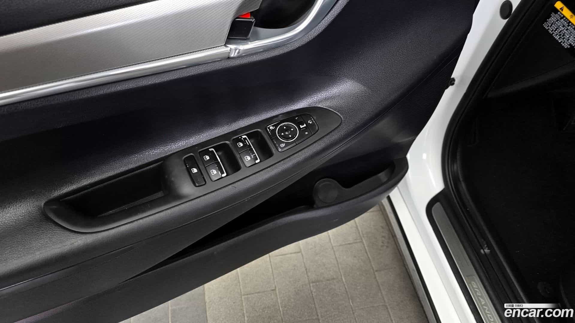 Grandeur Hyundai 2020.0-OPTION-043