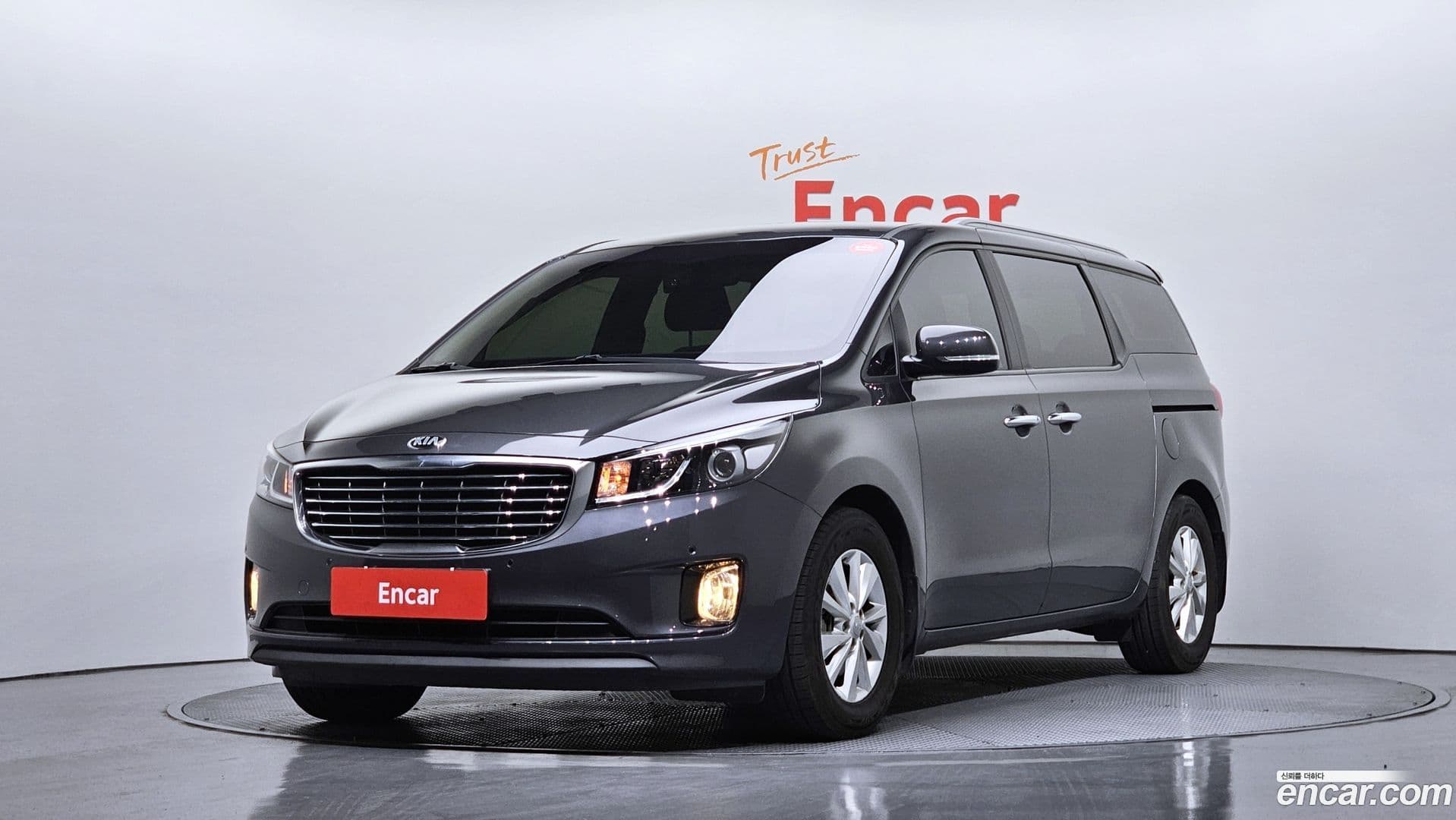 Main__Slider__Photo:Canival Kia 2015.8-0