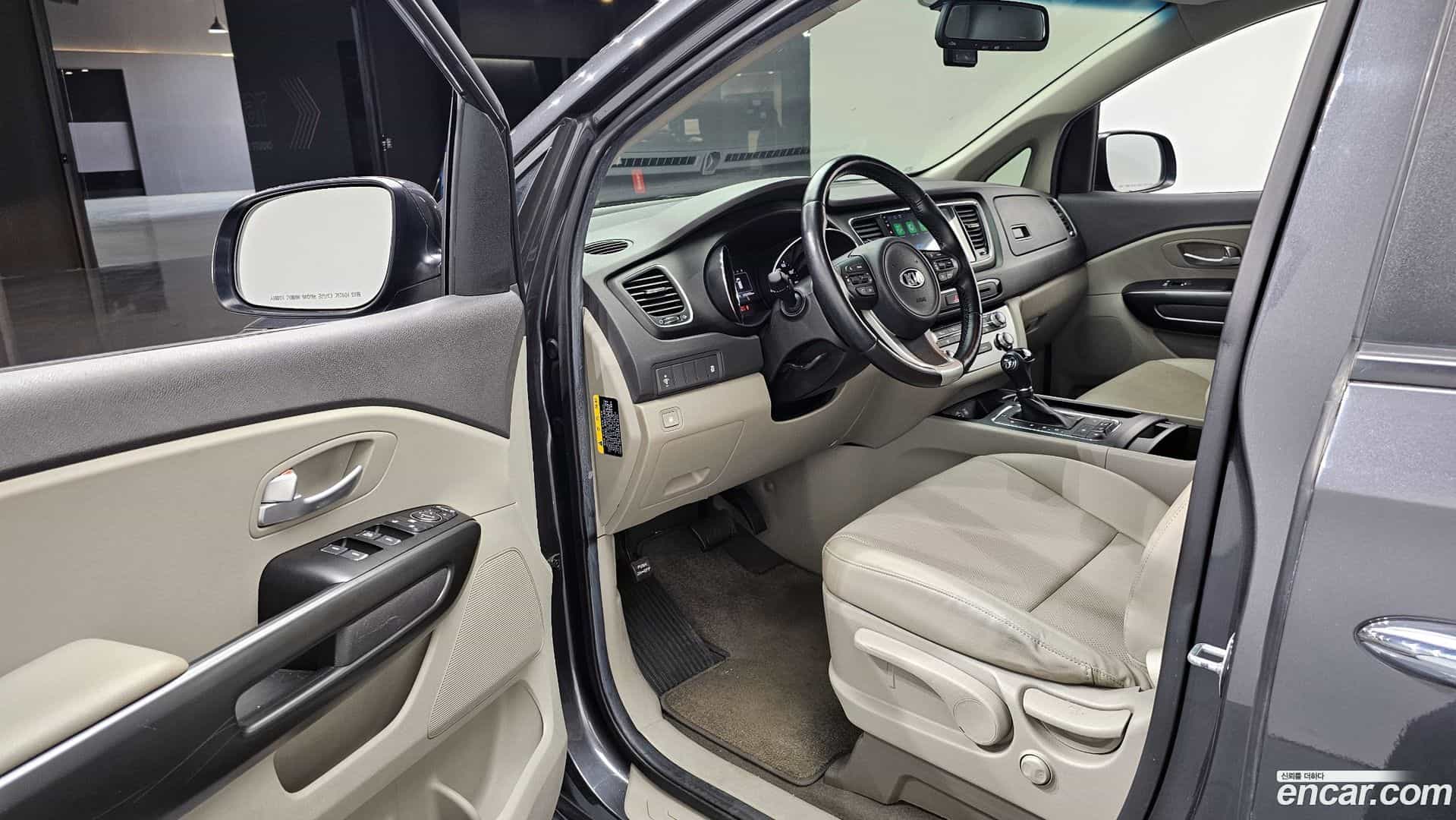 Canival Kia 2015.8-INNER-010