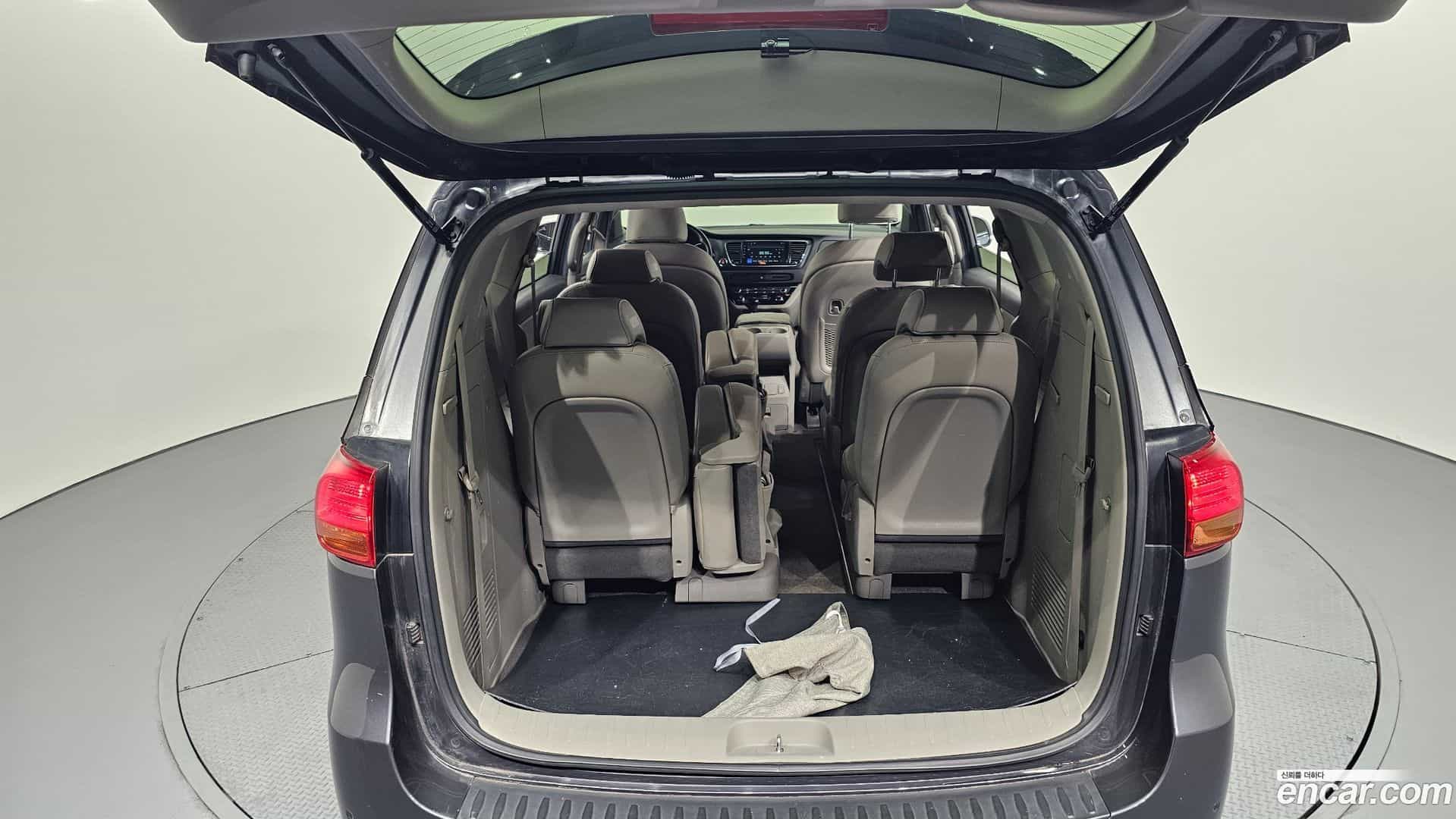 Canival Kia 2015.8-OPTION-024