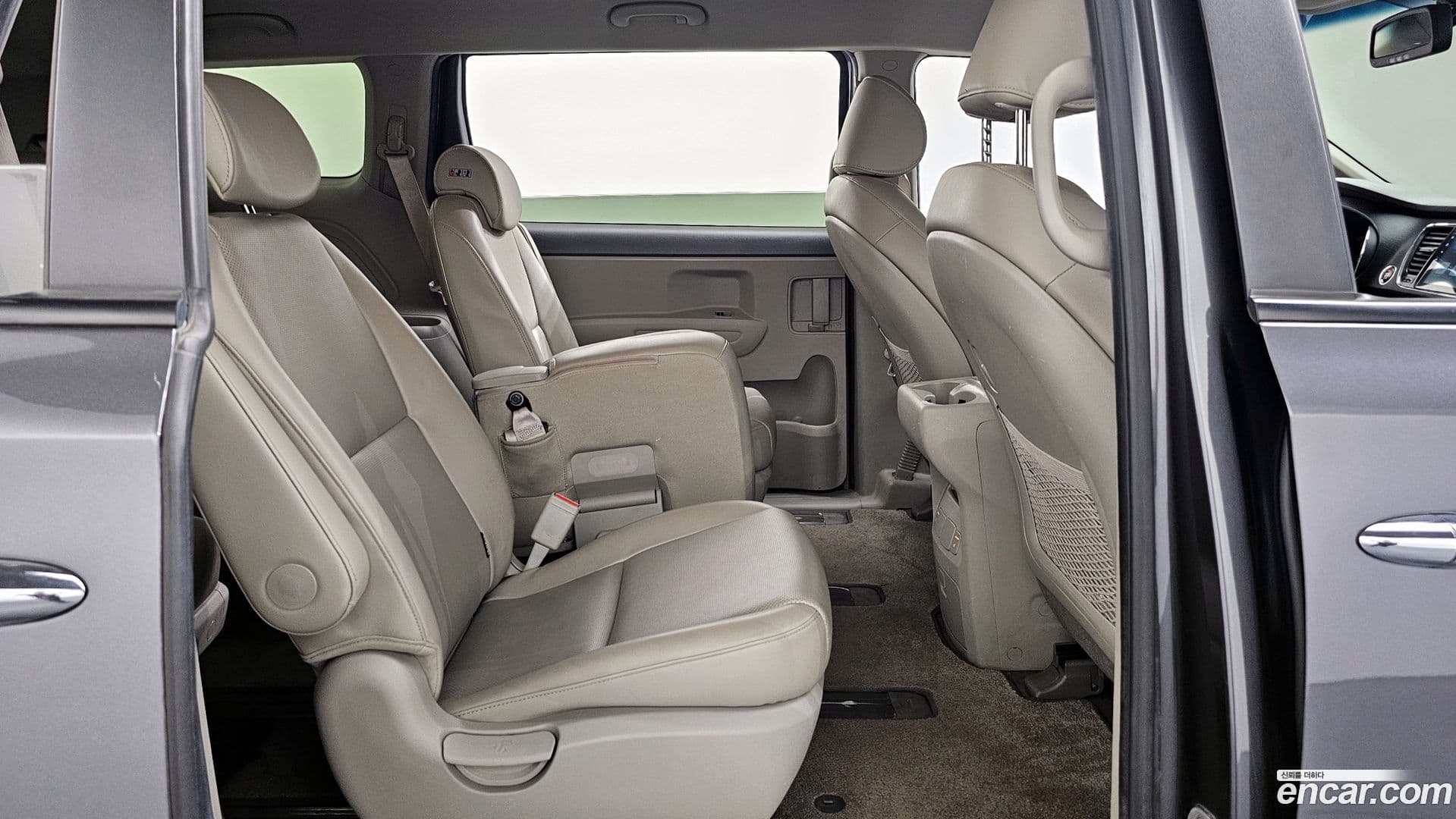 Main__Slider__Photo:Canival Kia 2015.8-25