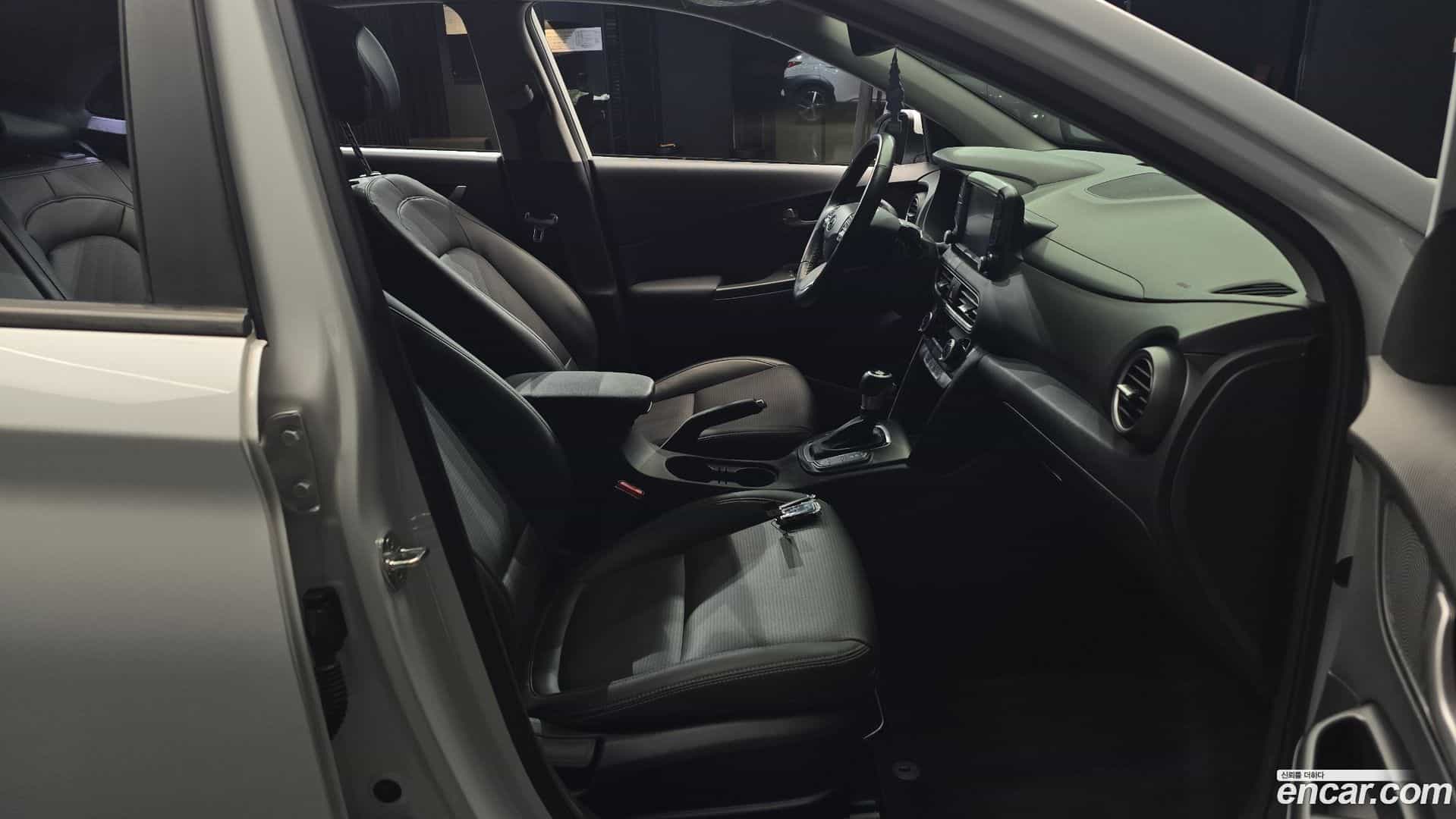 Kona Hyundai 2019.9-INNER-036