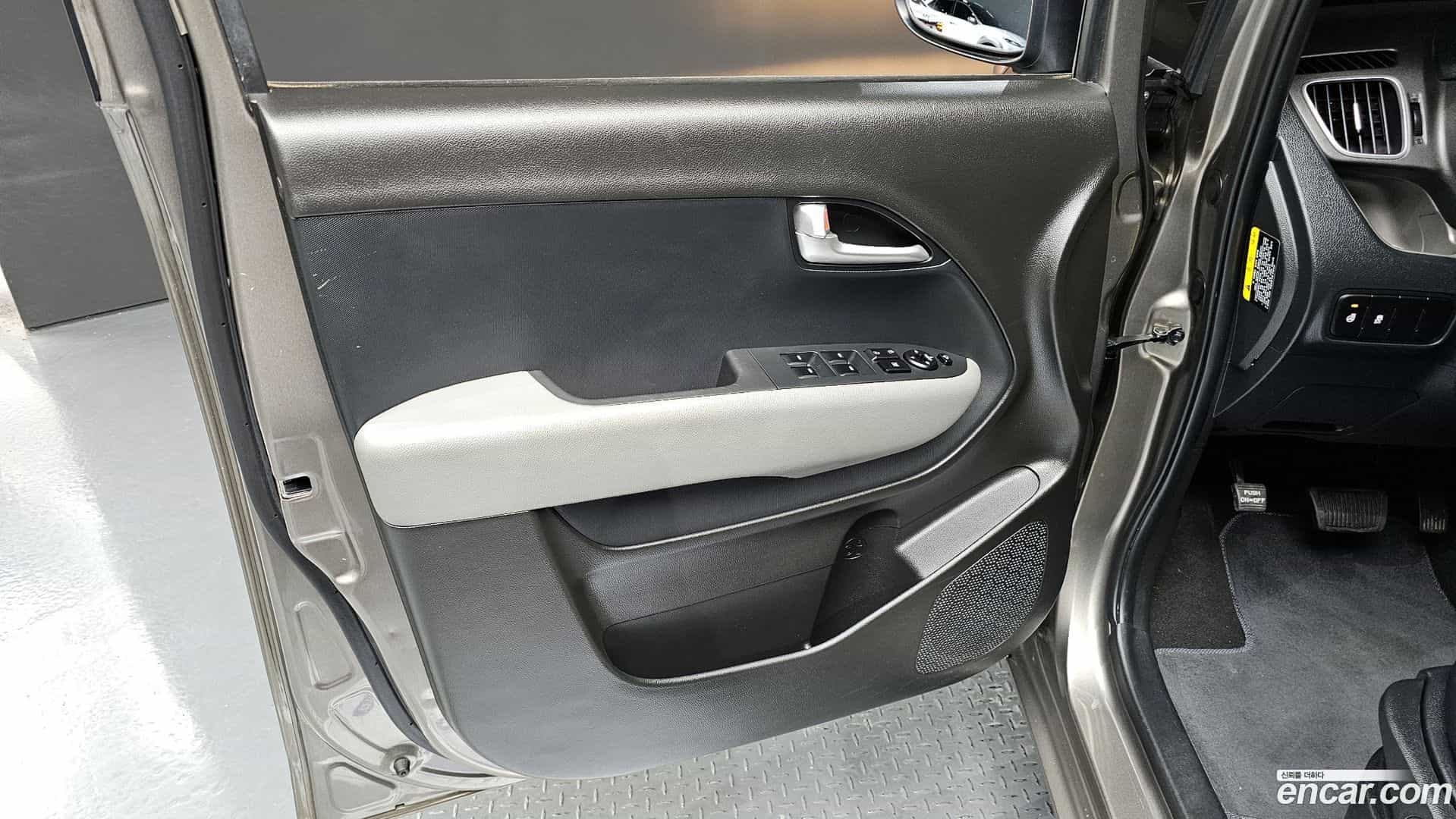 RAY Kia 2021.2-INNER-034
