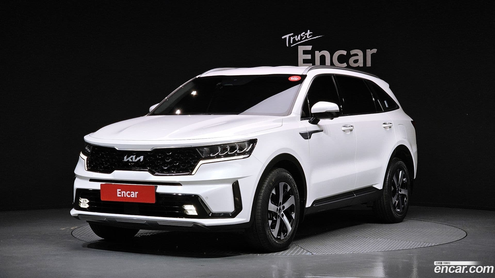 Main__Slider__Photo:Sorento Kia 2021.10-0