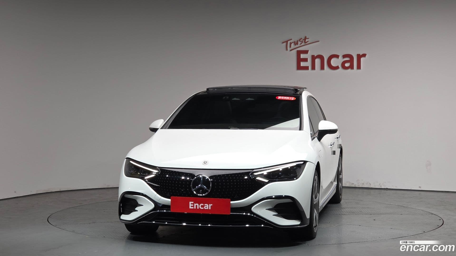 Main__Slider__Photo:EQE Mercedes-Benz 2023.2-2