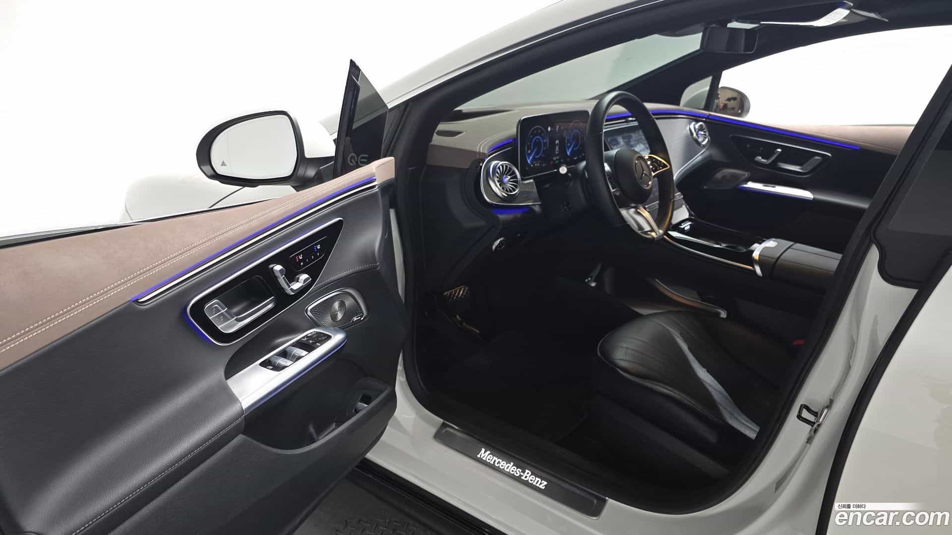 EQE Mercedes-Benz 2023.2-INNER-010