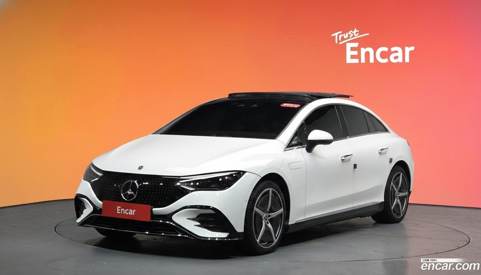 Main__Slider__Photo:EQE Mercedes-Benz 2023.2-0