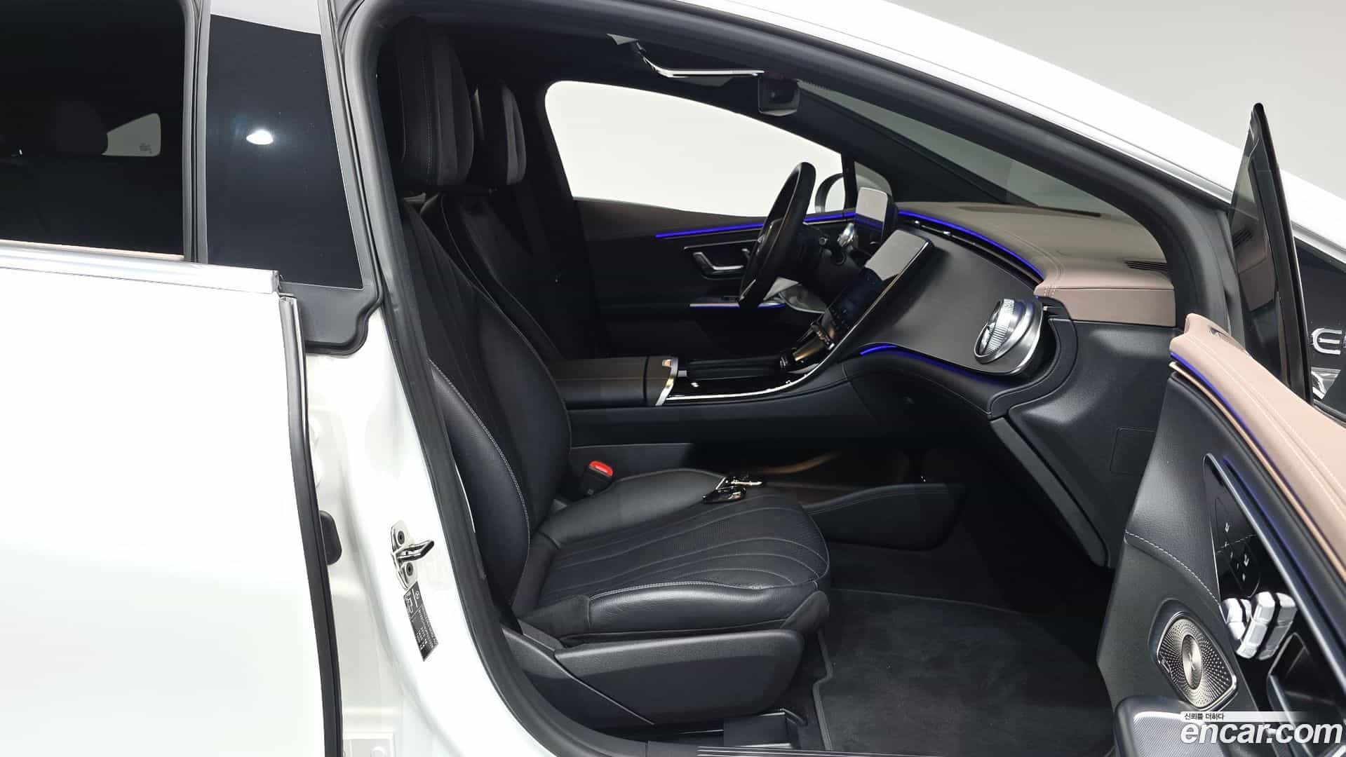 EQE Mercedes-Benz 2023.2-INNER-036