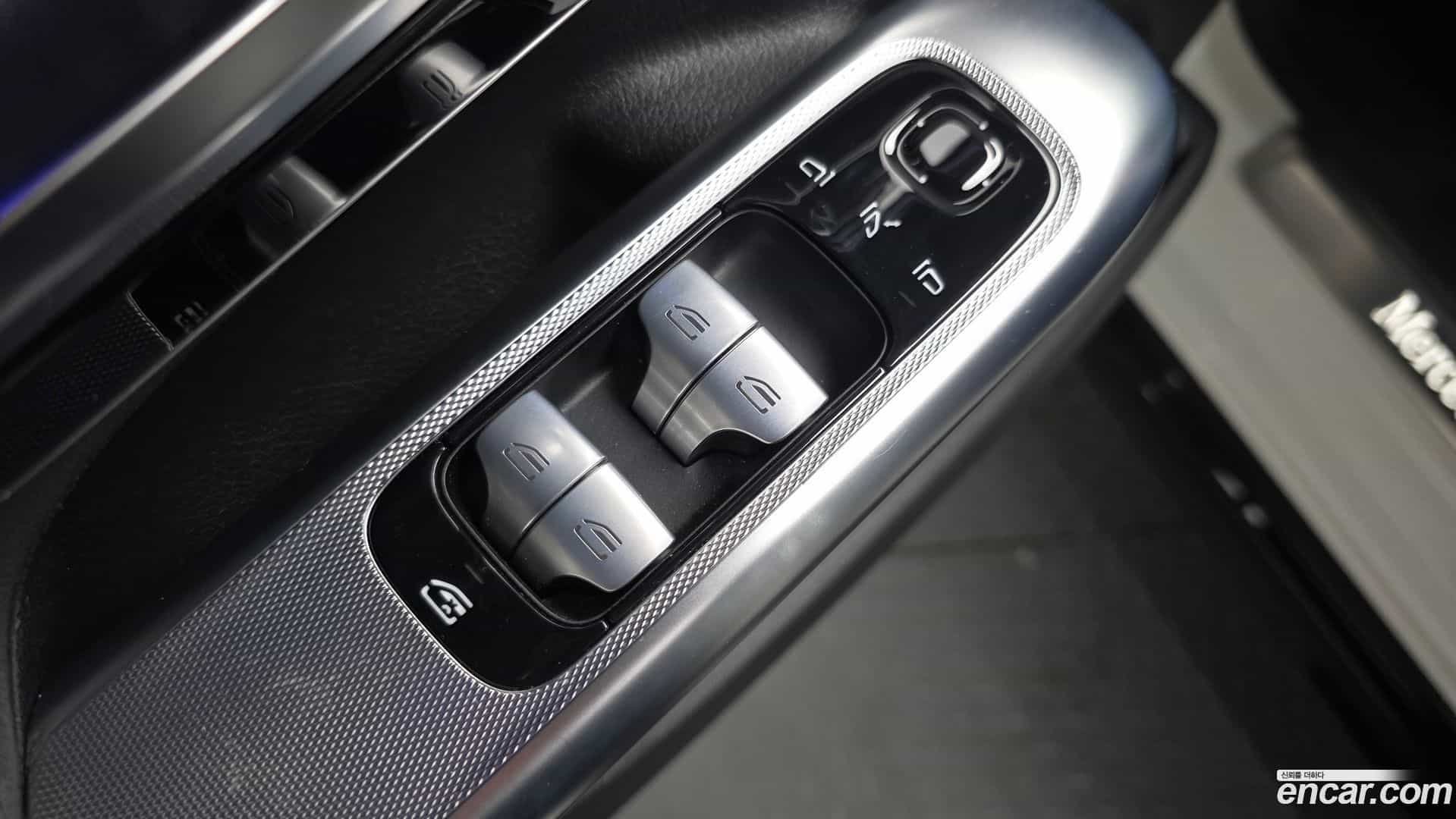 EQE Mercedes-Benz 2023.2-OPTION-040