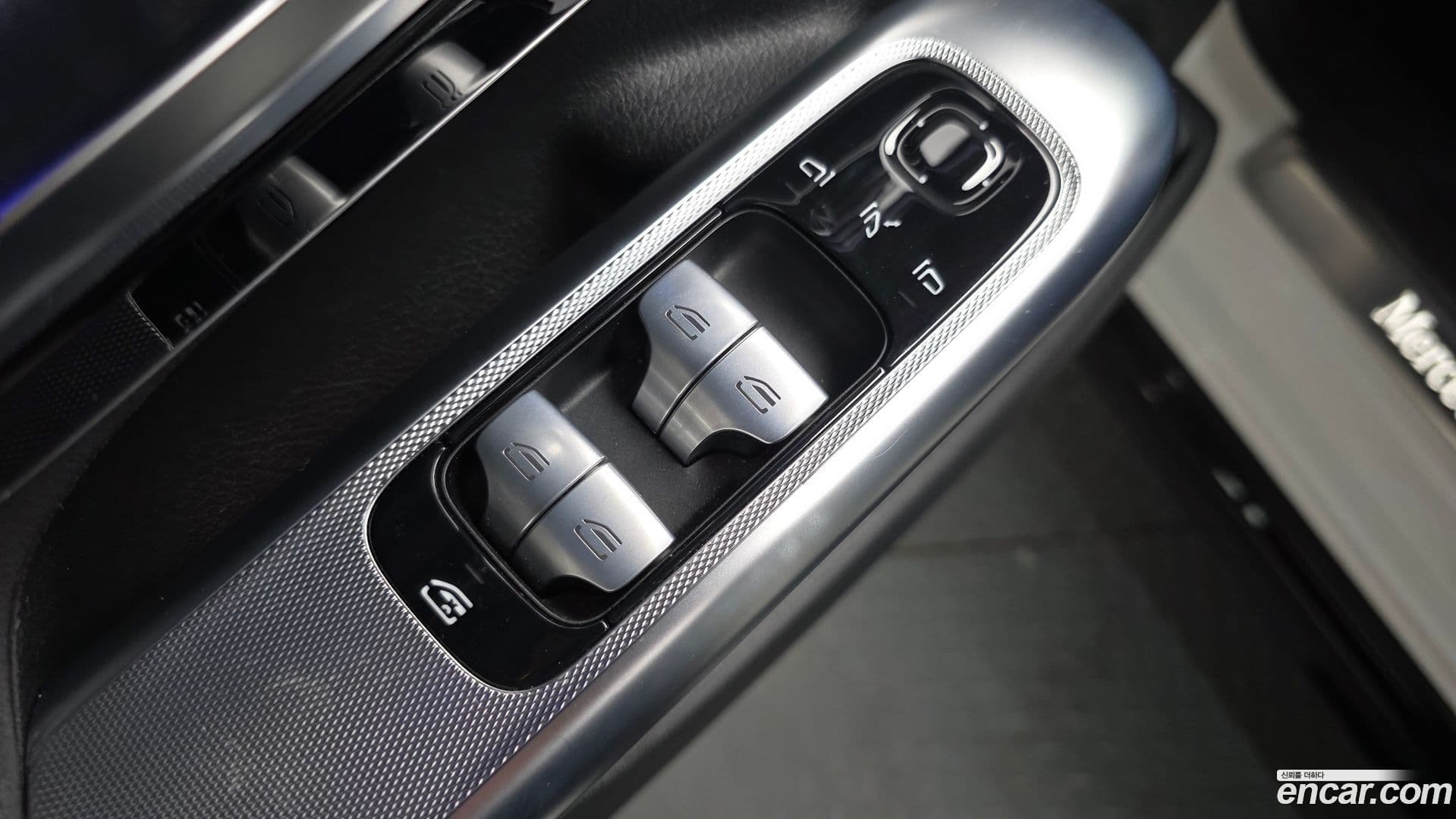 Main__Slider__Photo:EQE Mercedes-Benz 2023.2-26