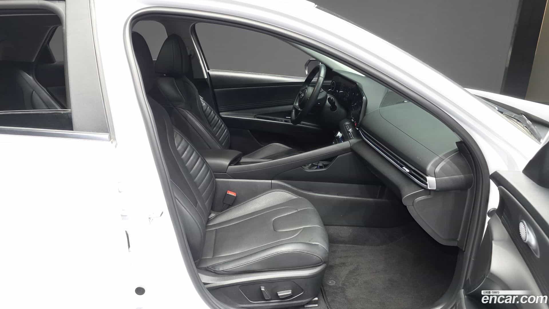 AVANTE Hyundai 2023.2-OPTION-015