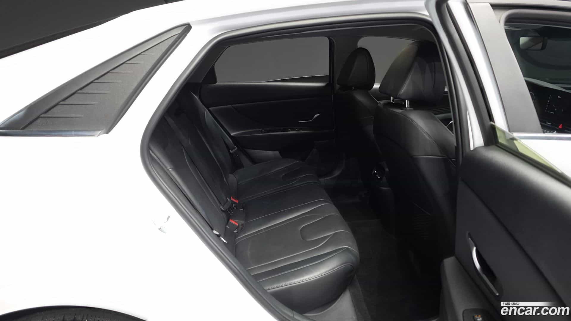 AVANTE Hyundai 2023.2-OPTION-016