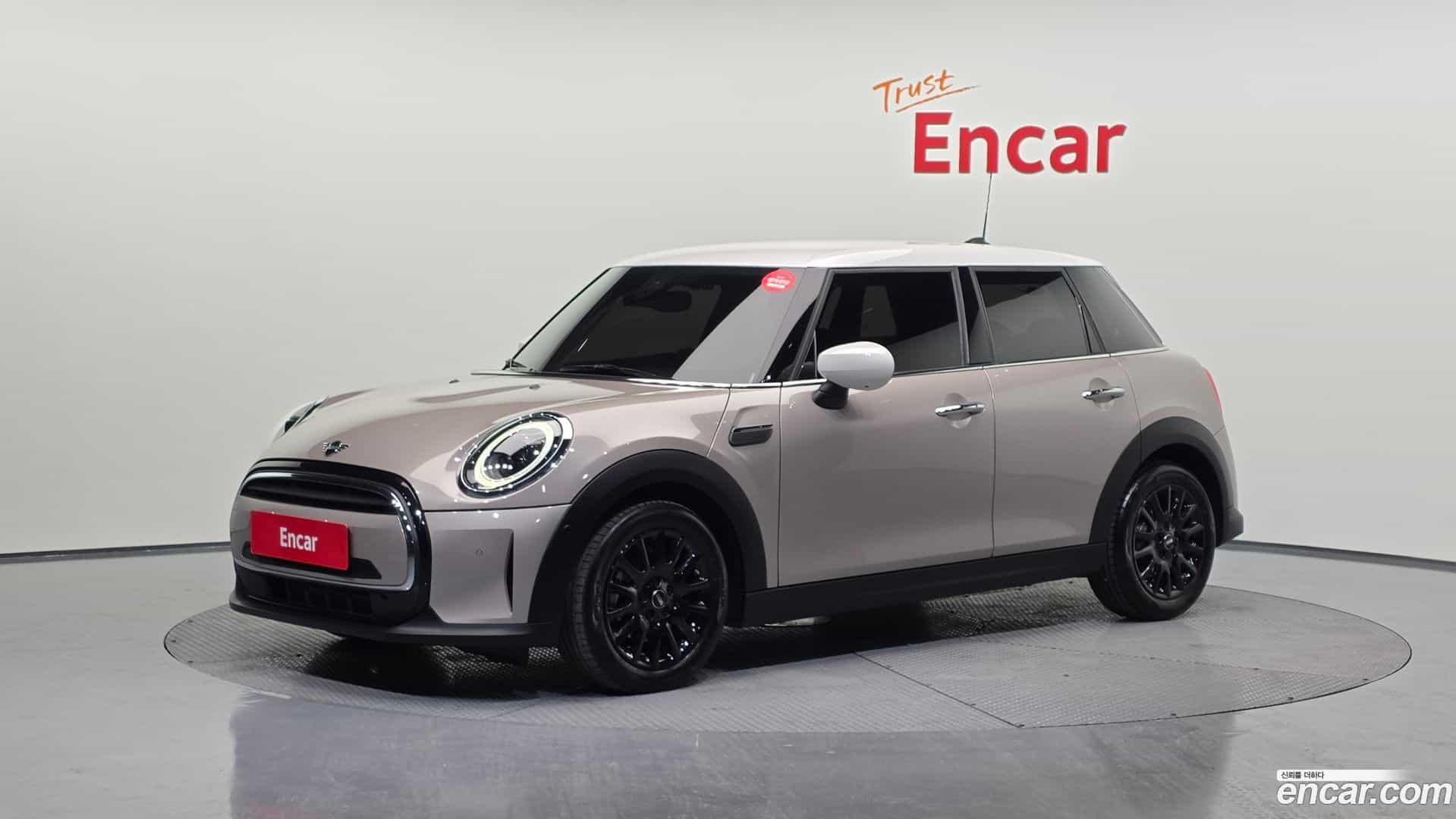 Cooper Mini 2024.2-OUTER-001