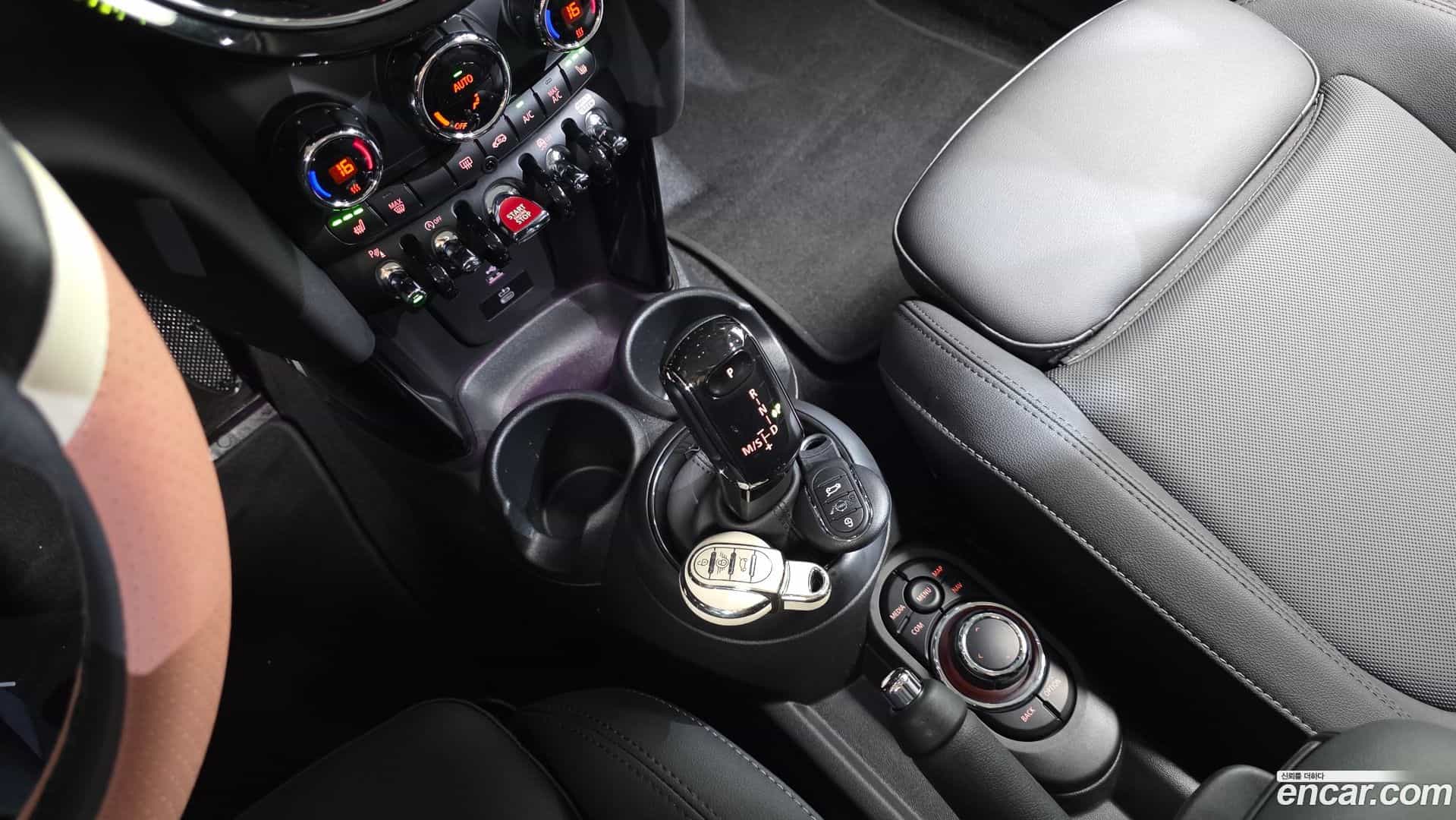 Cooper Mini 2024.2-INNER-009