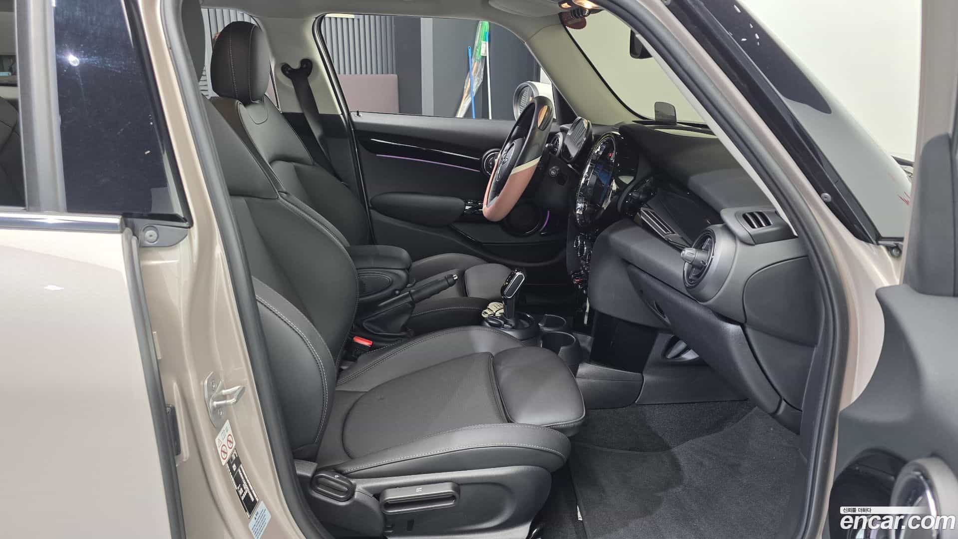 Cooper Mini 2024.2-OPTION-015