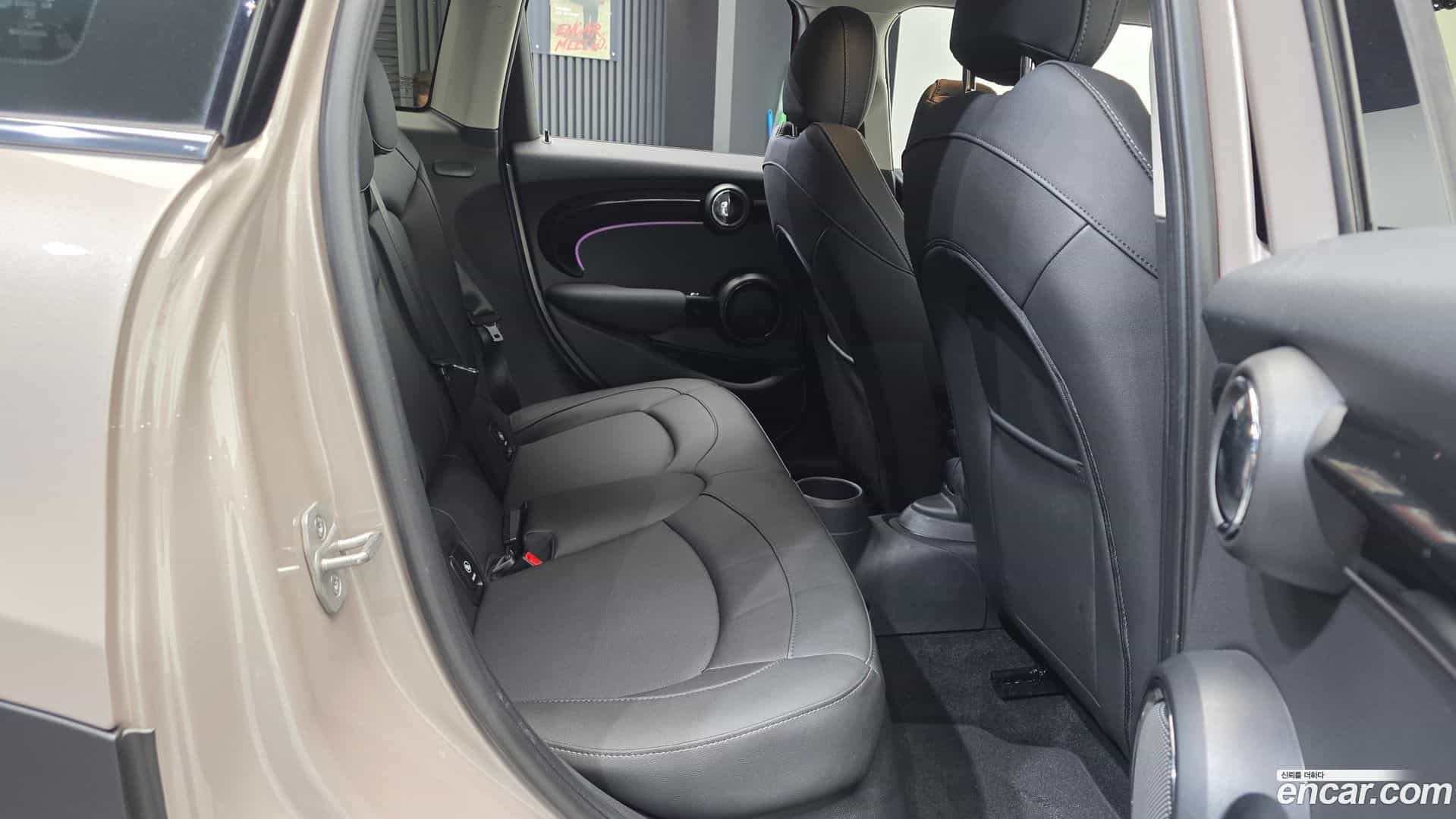Cooper Mini 2024.2-OPTION-016