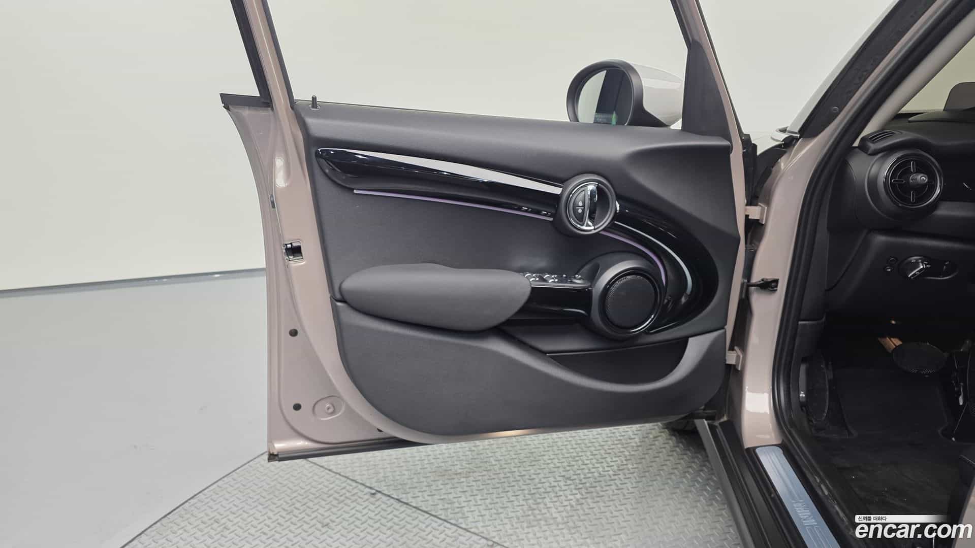 Cooper Mini 2024.2-INNER-034