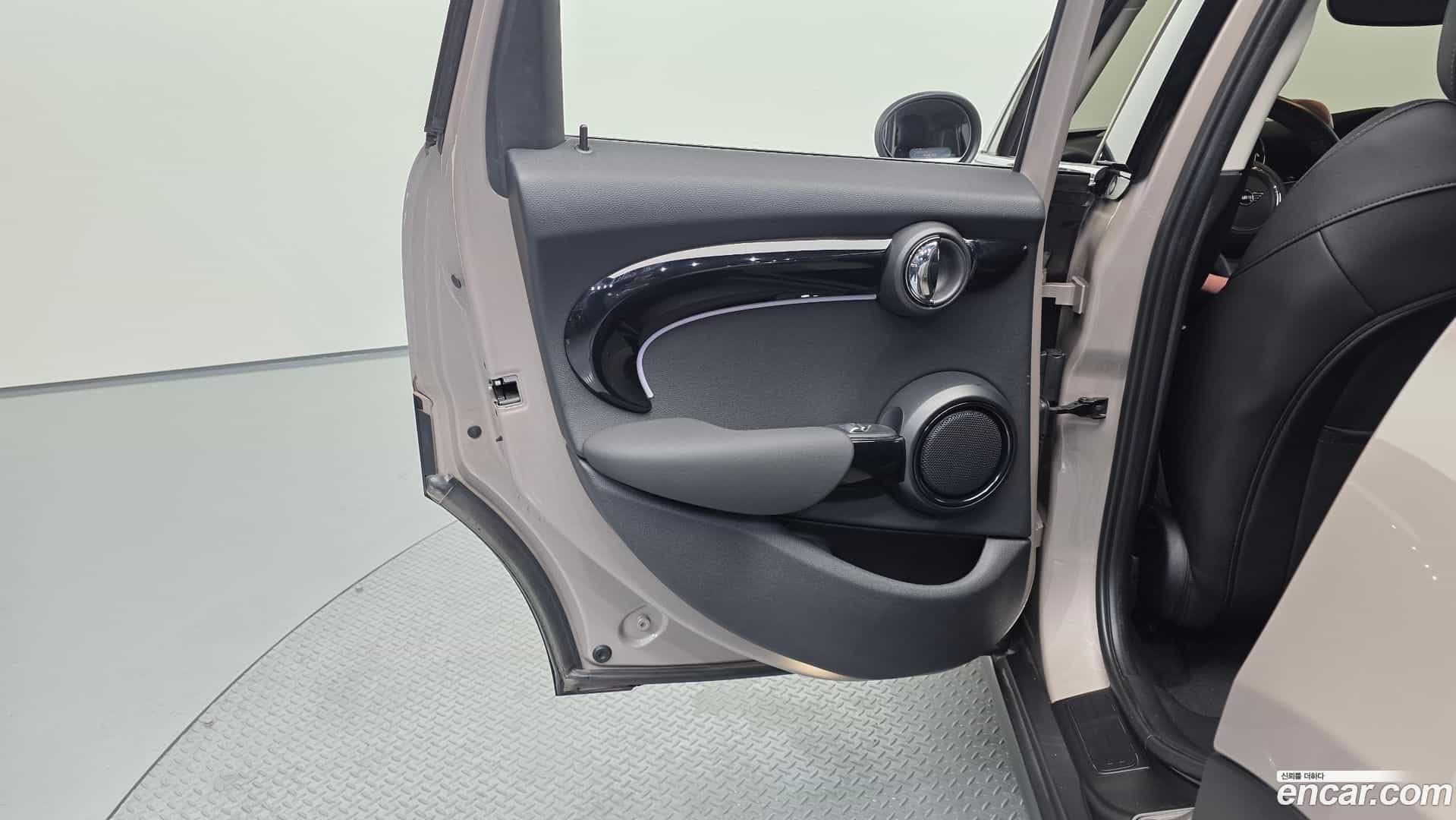 Cooper Mini 2024.2-INNER-035