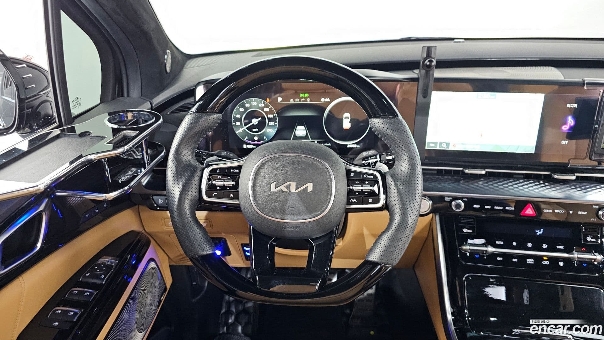 Main__Slider__Photo:Canival Kia 2021.4-5