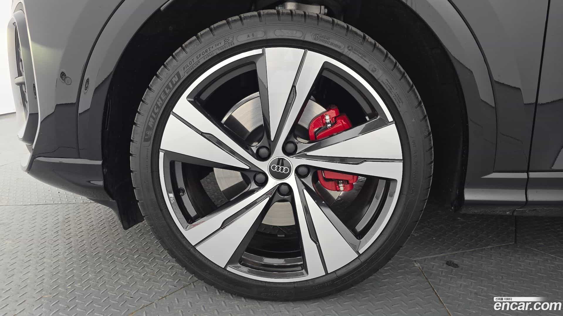 Q5 Audi 2025.11-OUTER-005