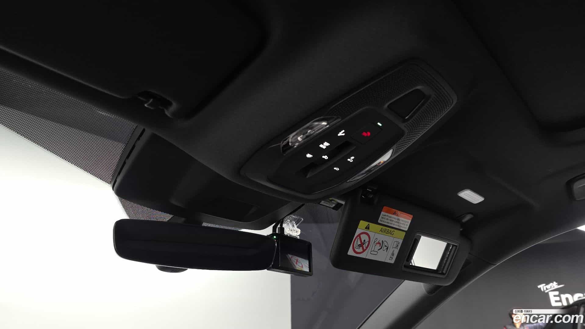 Q5 Audi 2025.11-OPTION-048