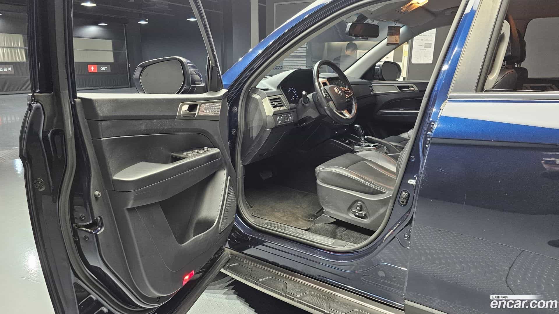 Rexton KG Mobility 2018.2-INNER-010