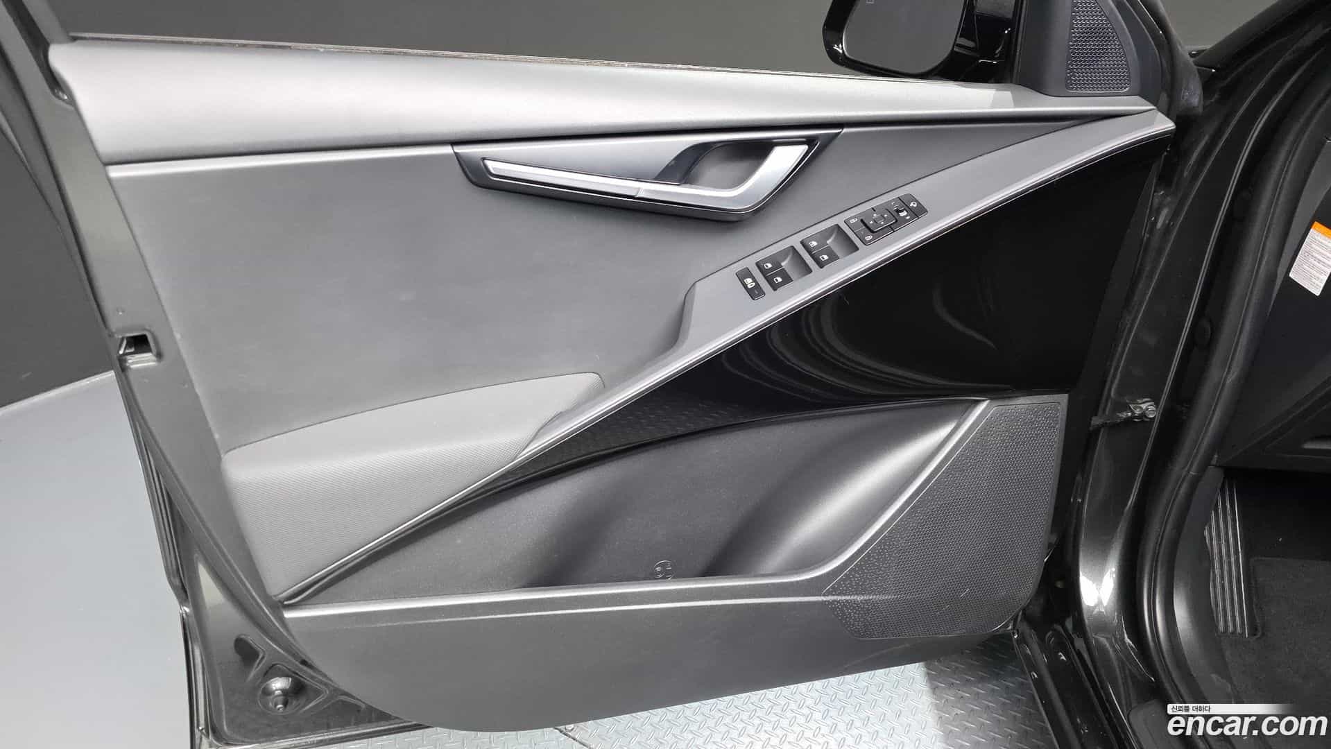 Niro Kia 2022.3-INNER-034