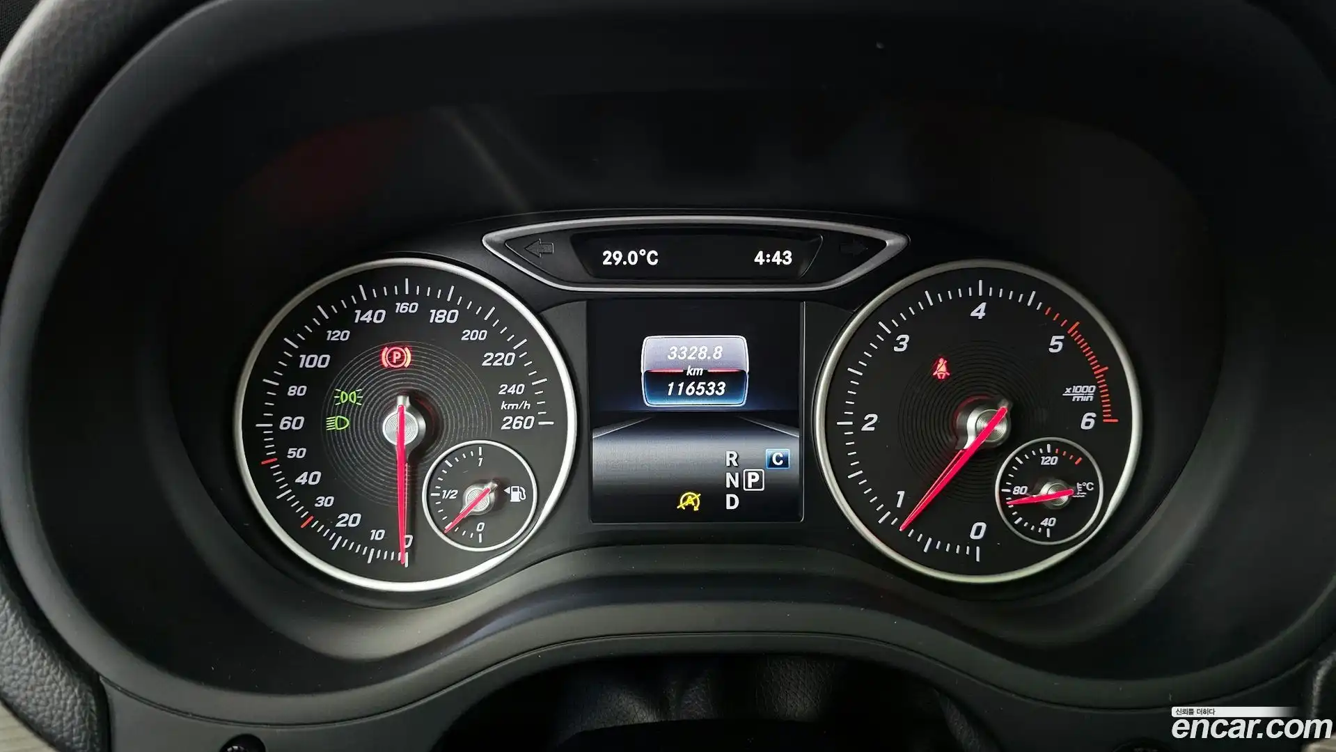 B-Class Mercedes-Benz 2016.11-INNER-008