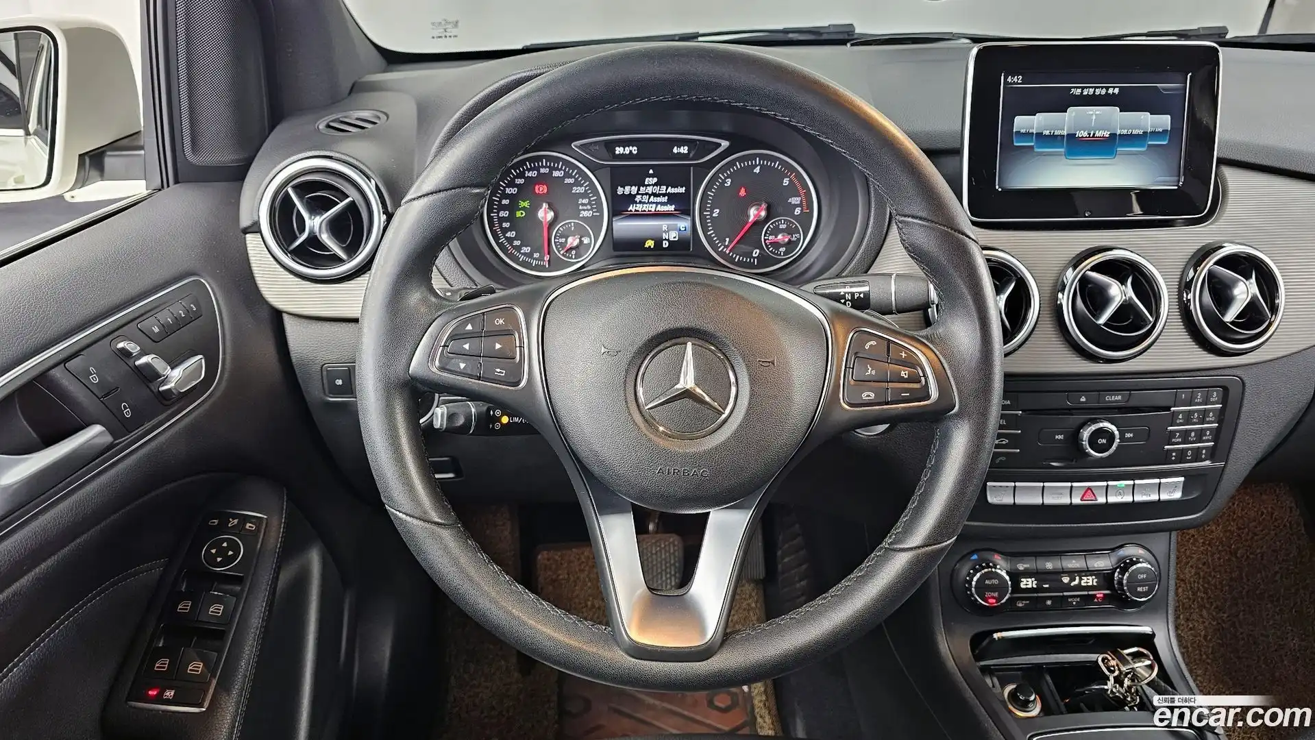 B-Class Mercedes-Benz 2016.11-OPTION-017