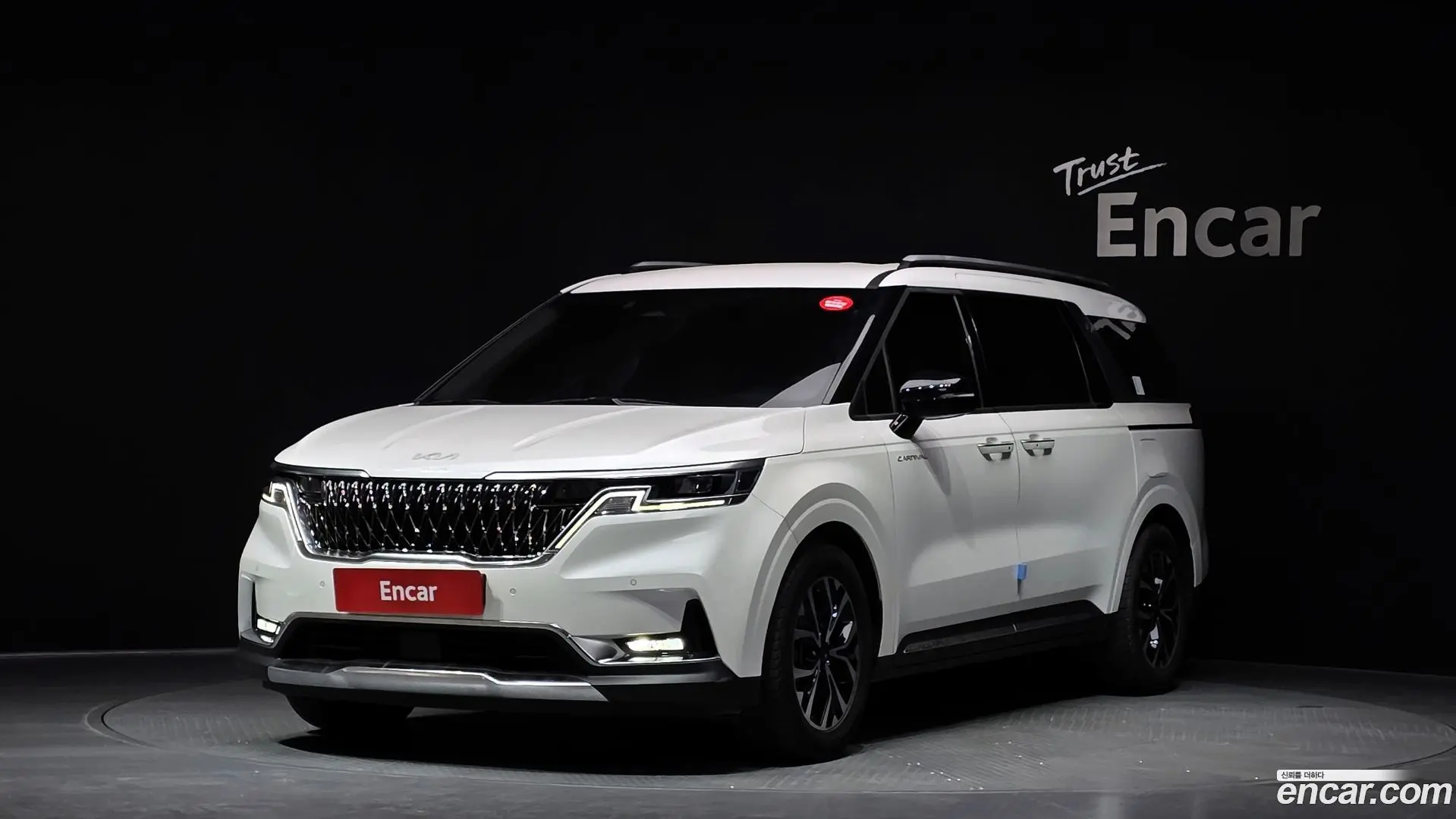Main__Slider__Photo:Canival Kia 2021.4-0