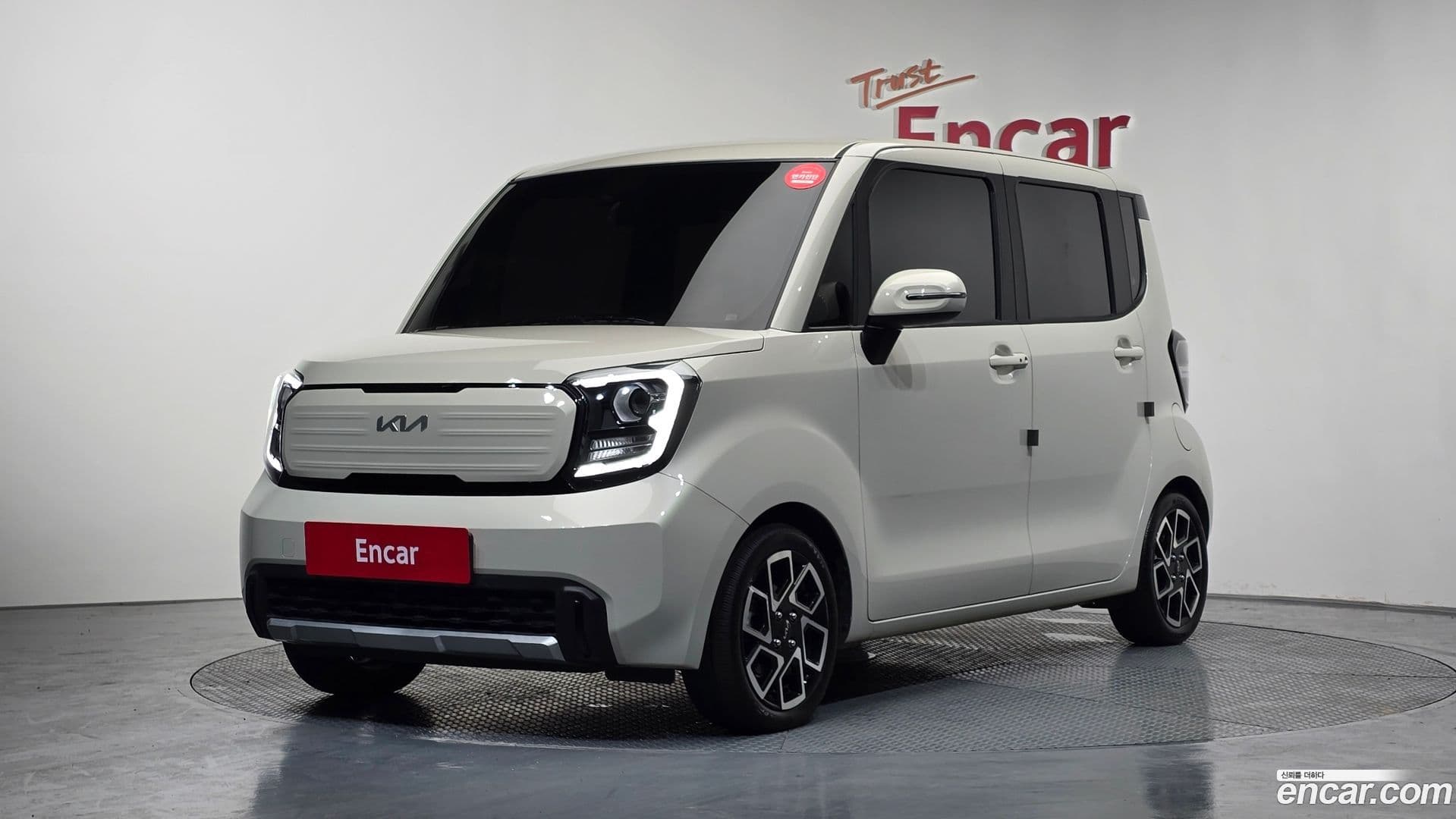 Main__Slider__Photo:RAY Kia 2024.0-0