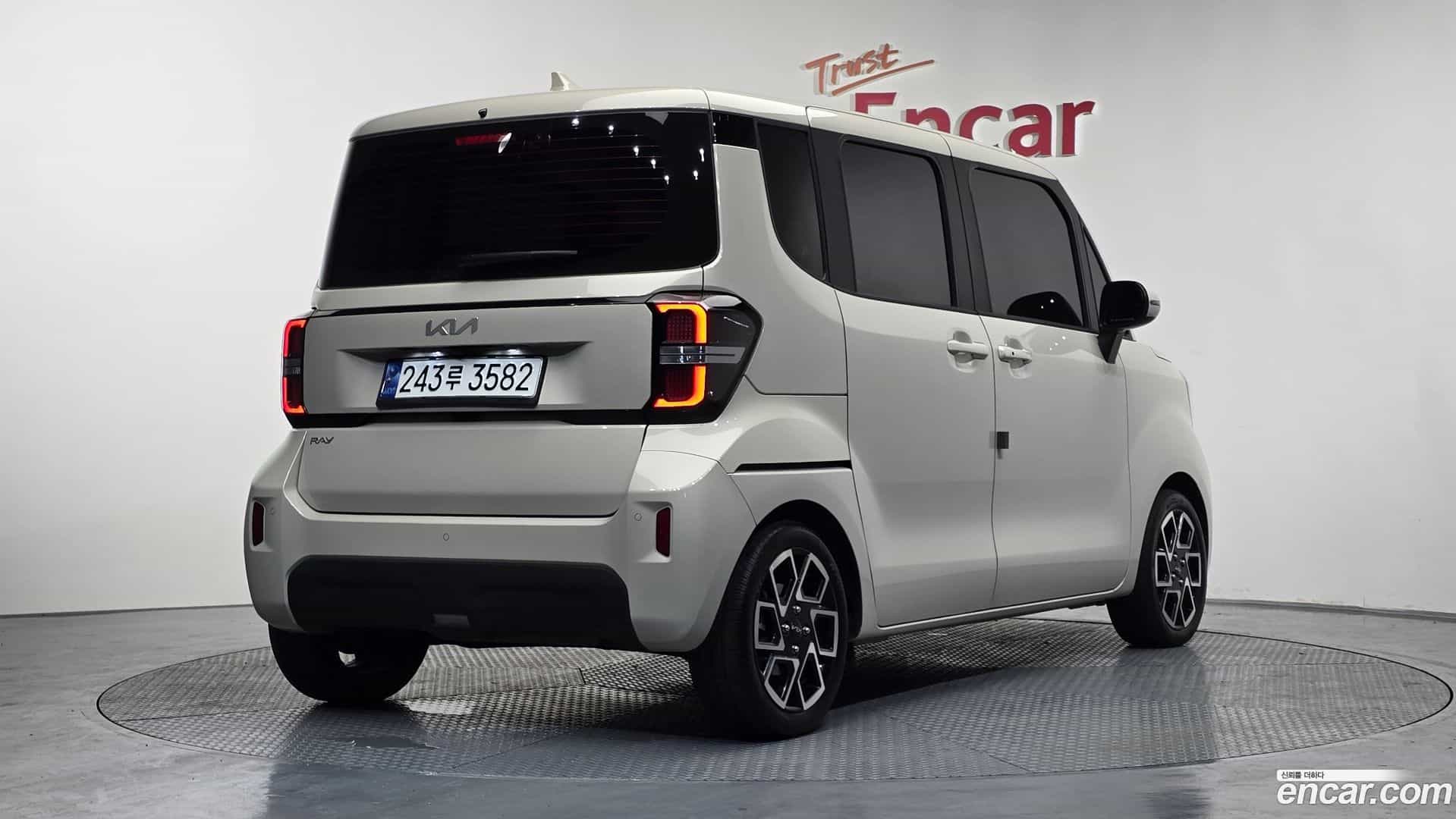 RAY Kia 2024.0-OUTER-002