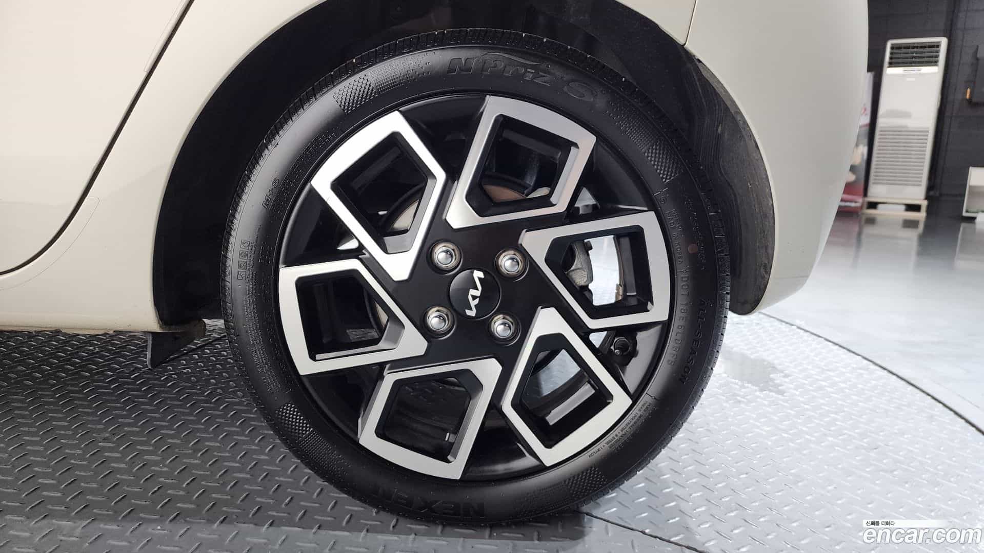 RAY Kia 2024.0-OUTER-031