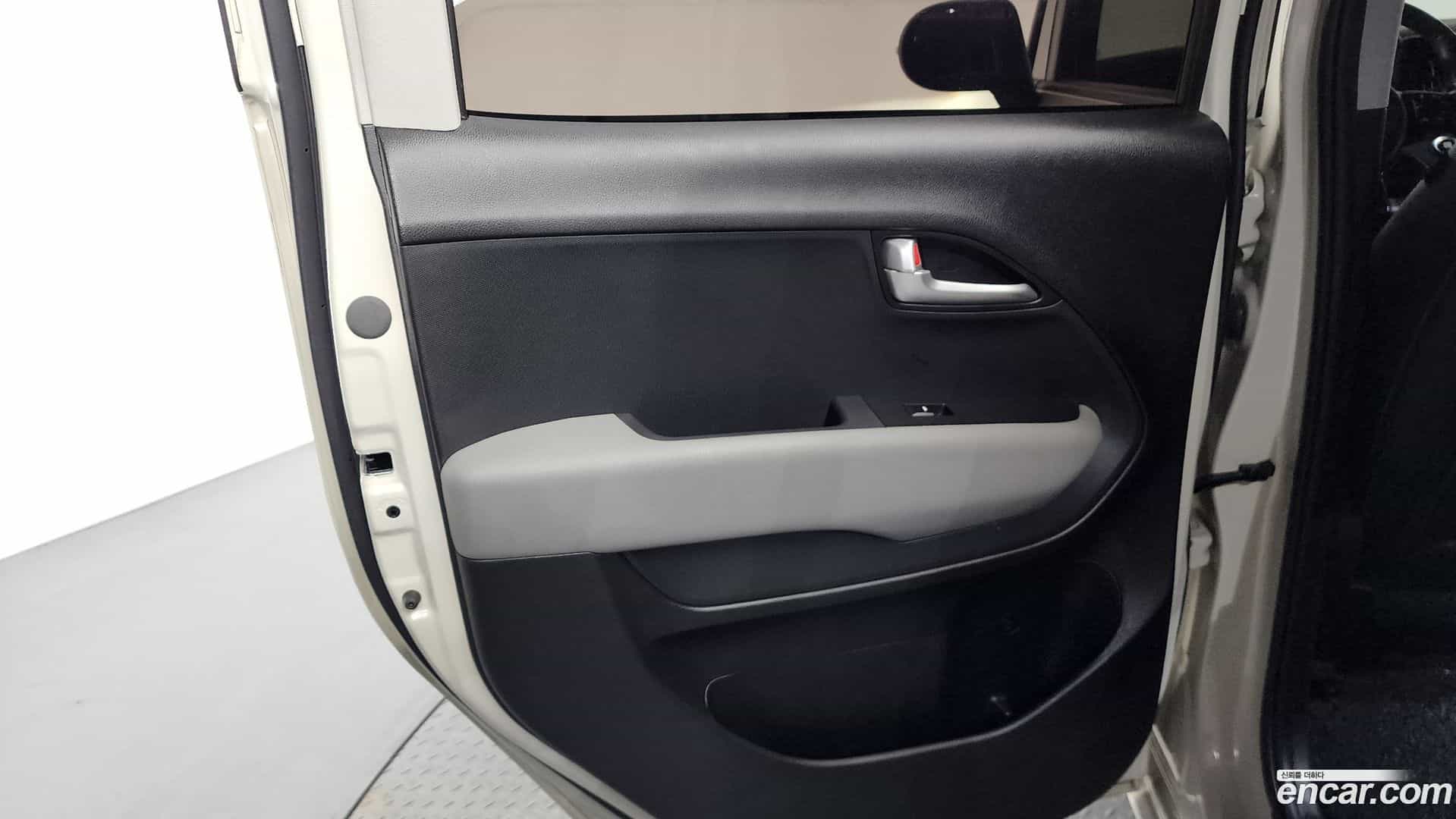 RAY Kia 2024.0-INNER-035