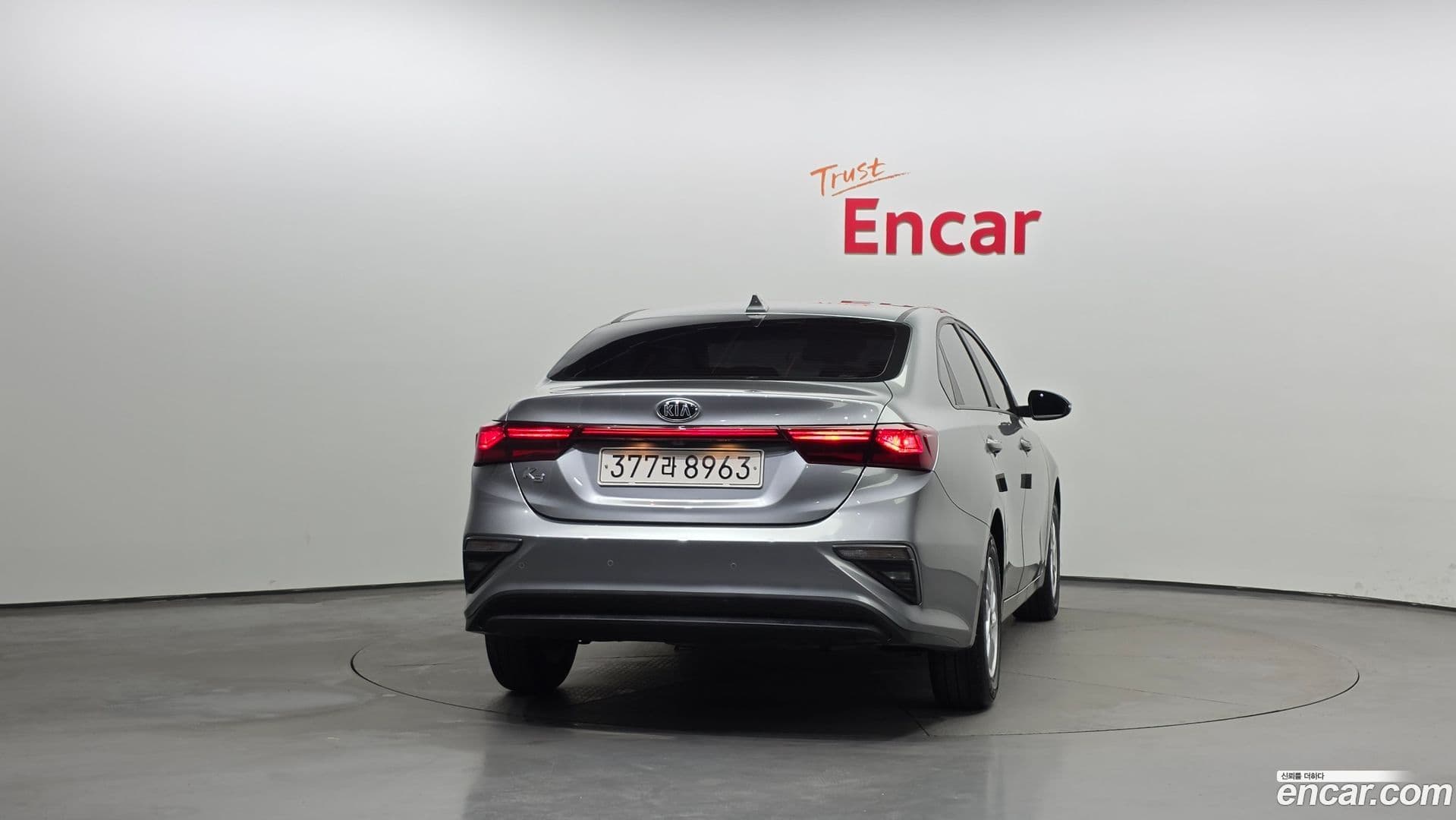 Main__Slider__Photo:K3 Kia 2021.1-3