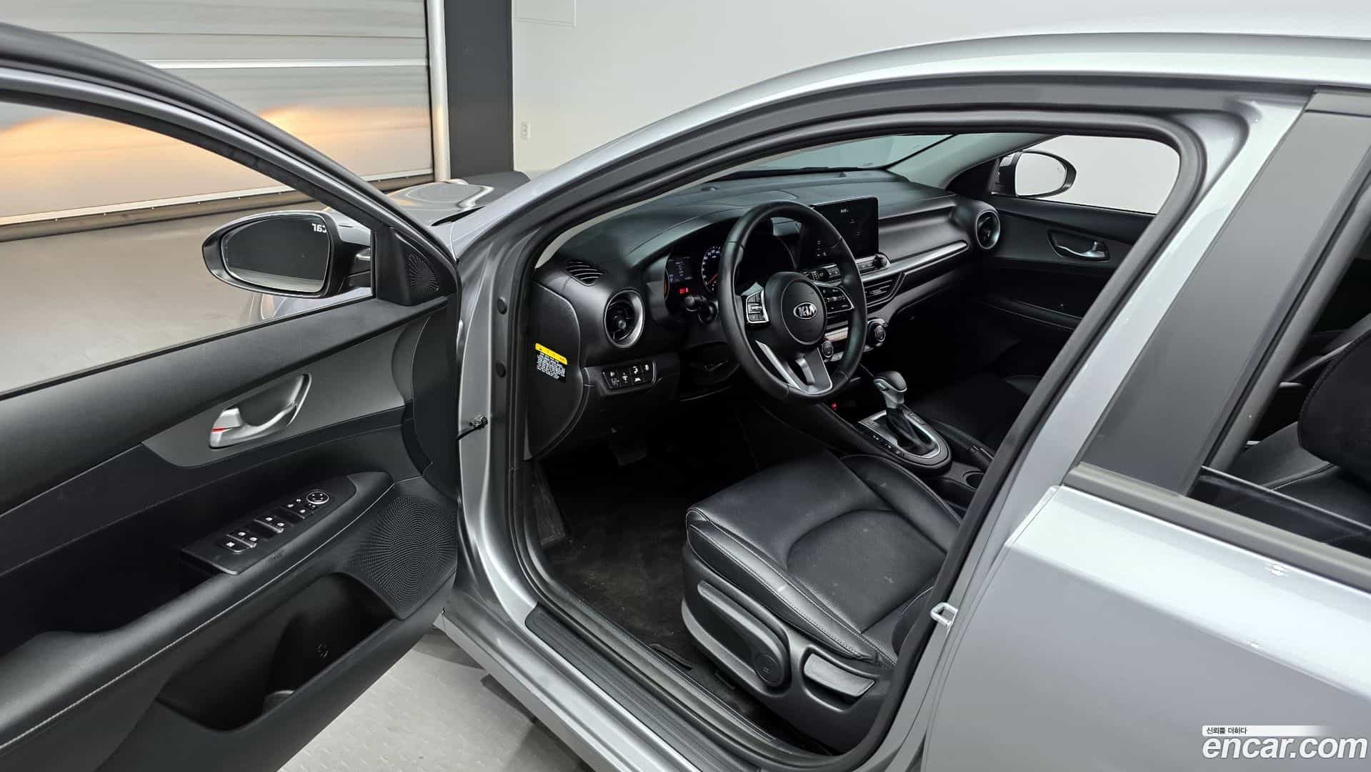 K3 Kia 2021.1-INNER-010